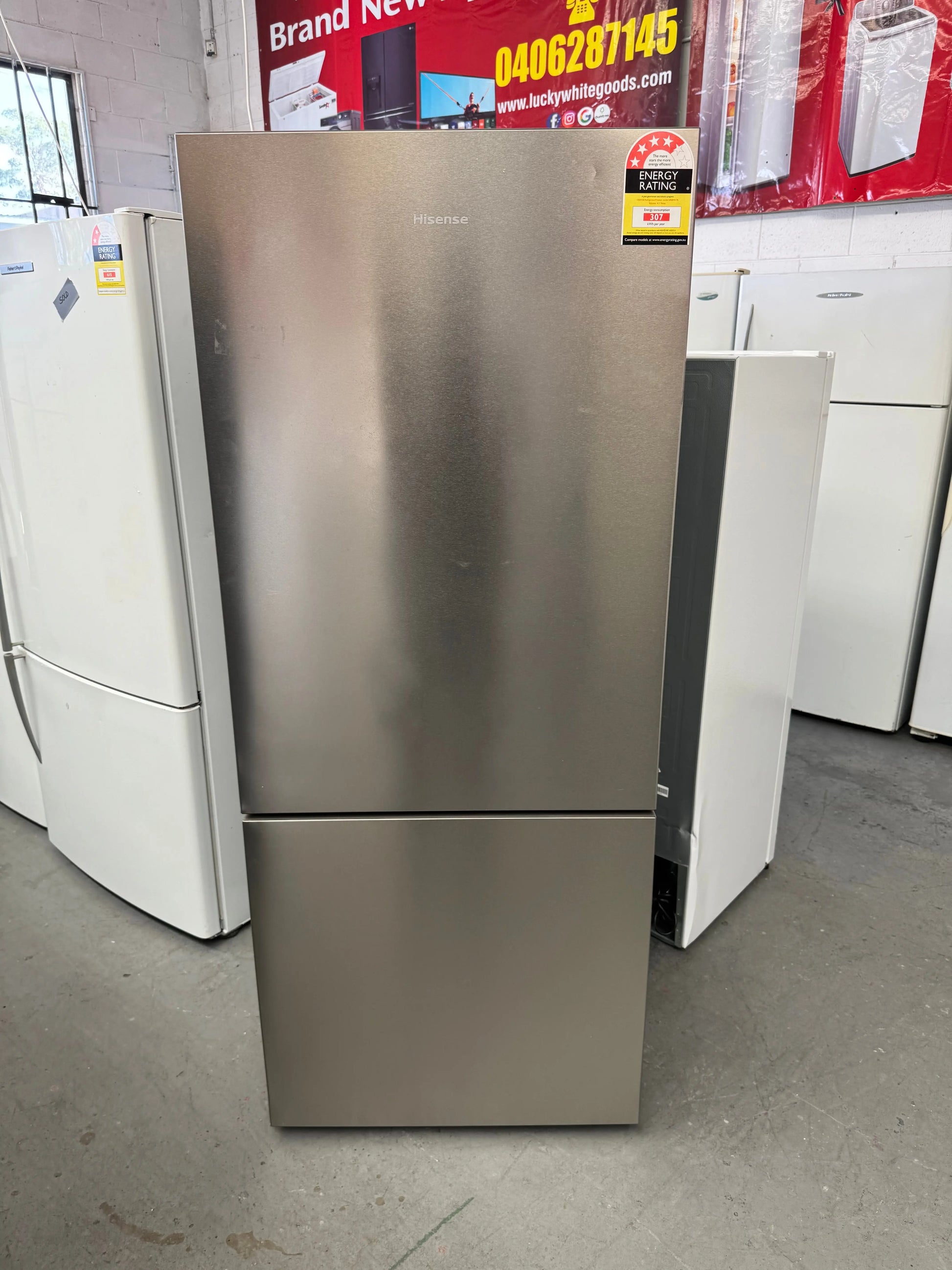 Factory Seconds Hisense 417L Fridge Freezer | SYDNEY