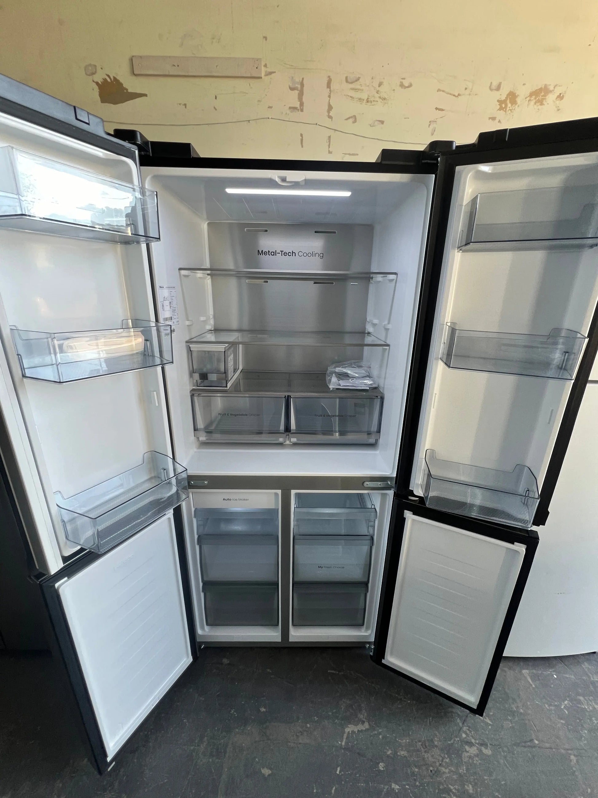 Factory Seconds Hisense 483L French Door Fridge Freezer | ADELAIDE