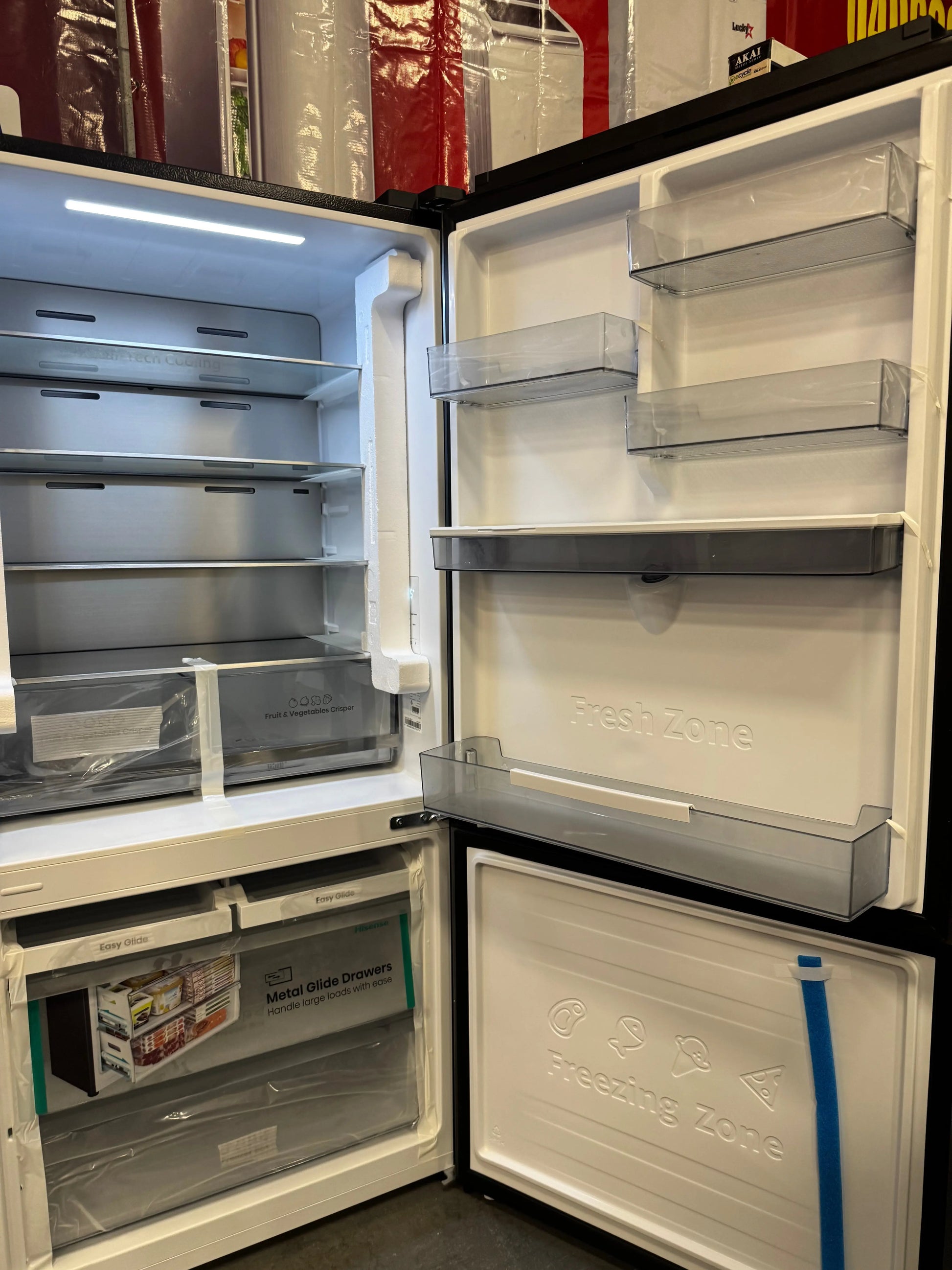 Factory Seconds Hisense 500 L fridge Freezer | SYDNEY