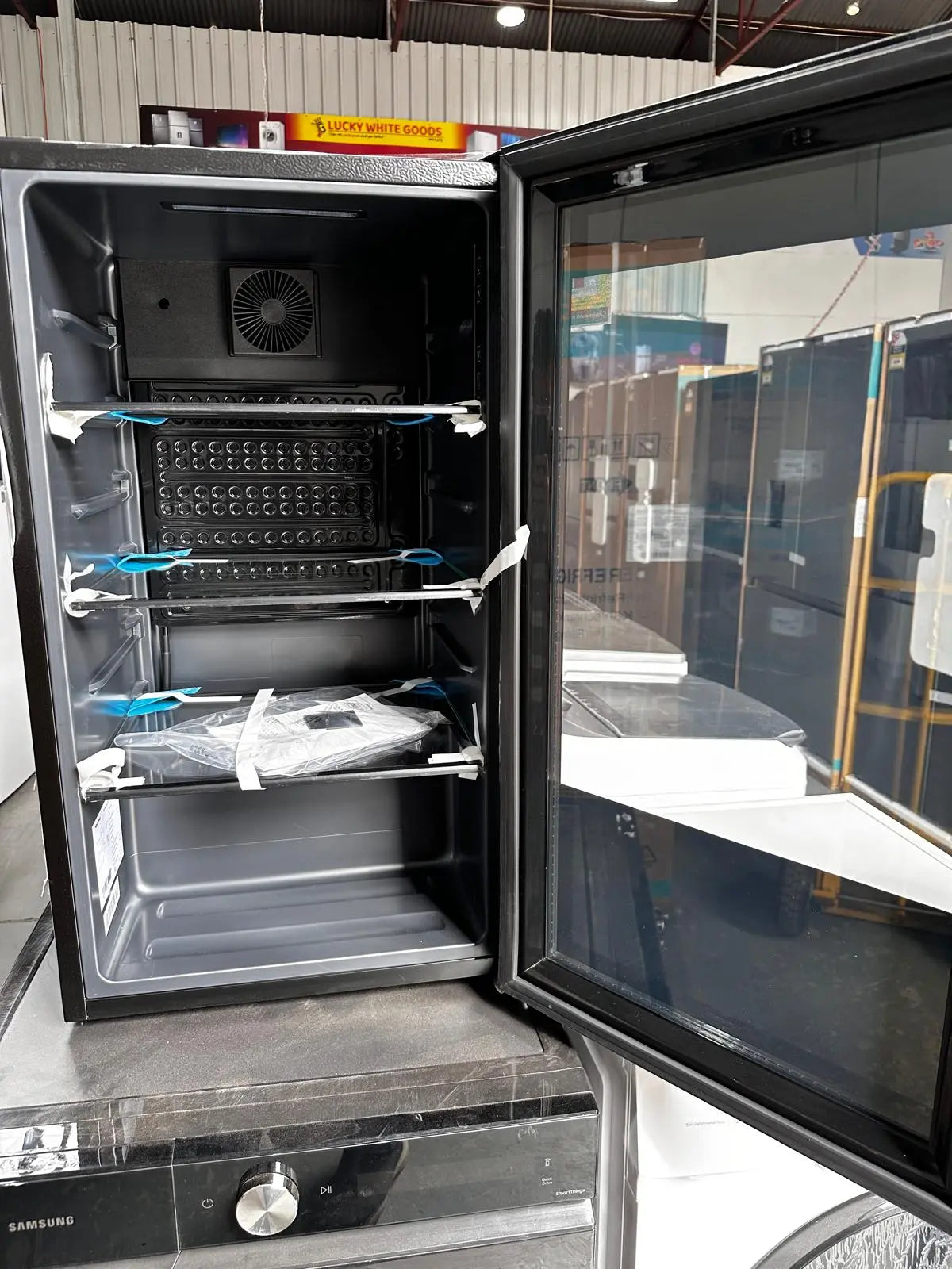 Factory Seconds Hisense 91L Can Beverage Centre – Compact HRBC91 | ADELAIDE