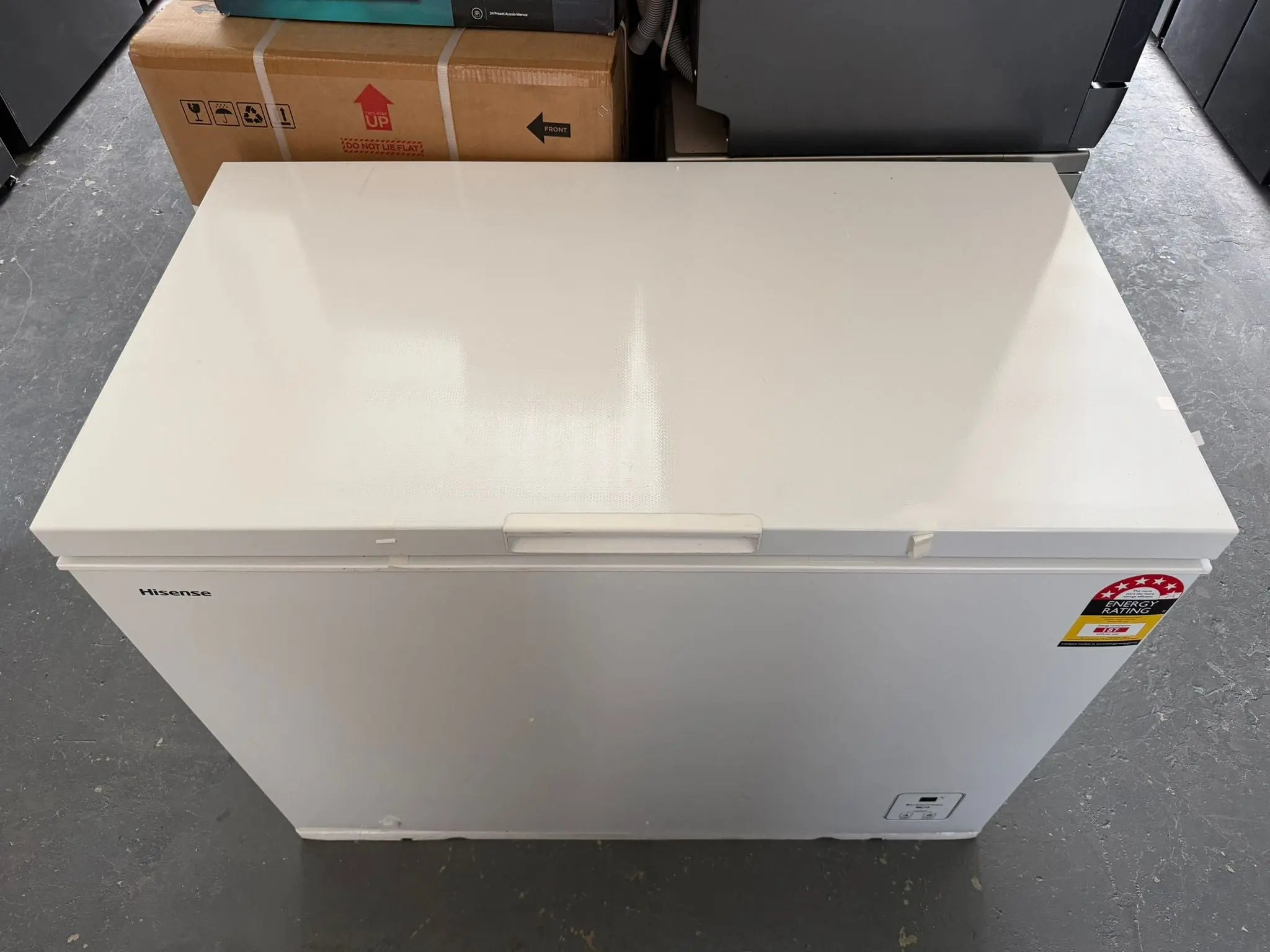 Factory Seconds Hisense Hybrid Chest Freezer HRCF301 300L | BRISBANE