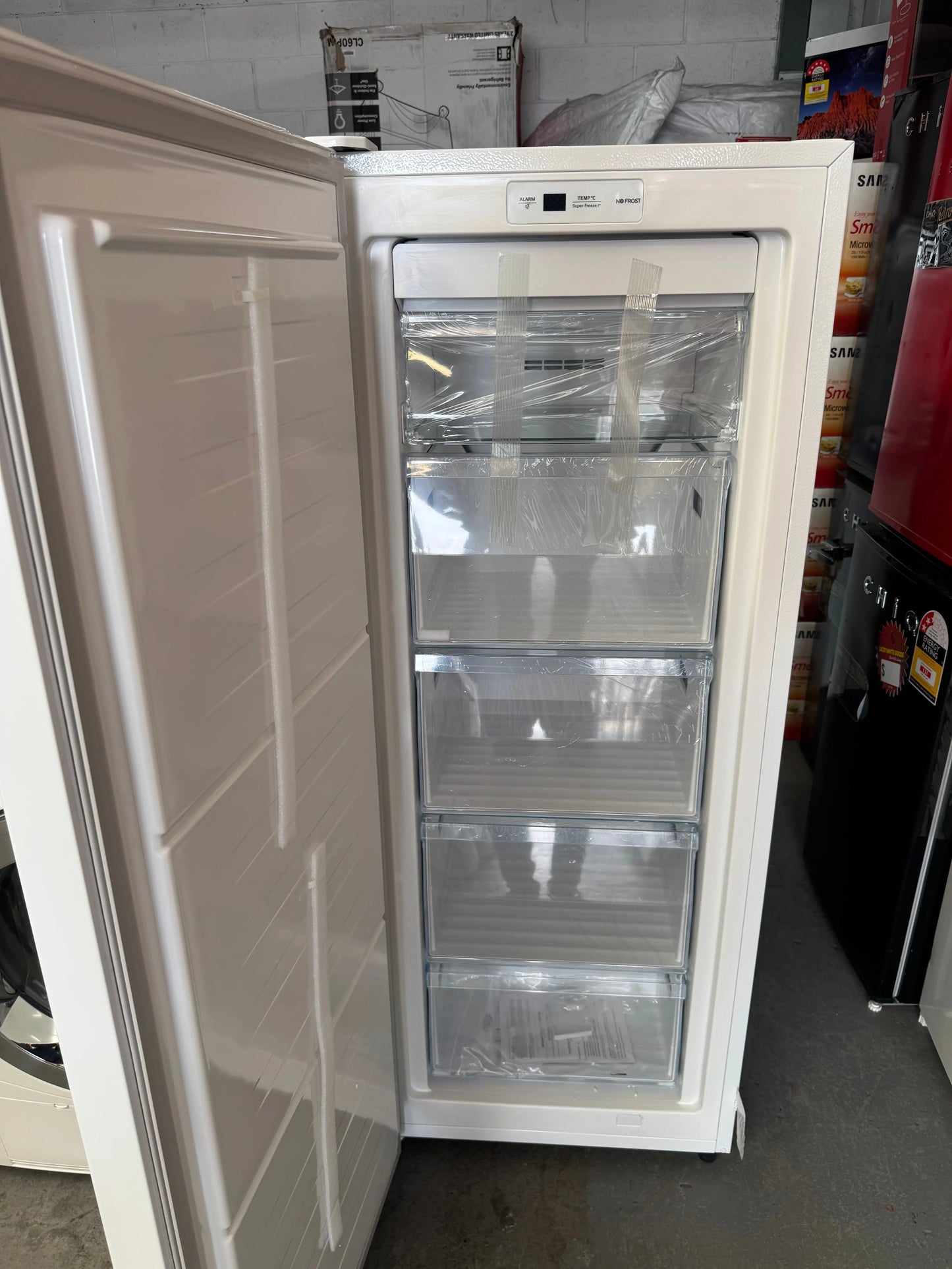 Factory Seconds Hisense Upright Freezer 155 L | SYDNEY