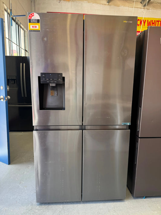 Factory Seconds Hisense fridge freezer 585 L | SYDNEY