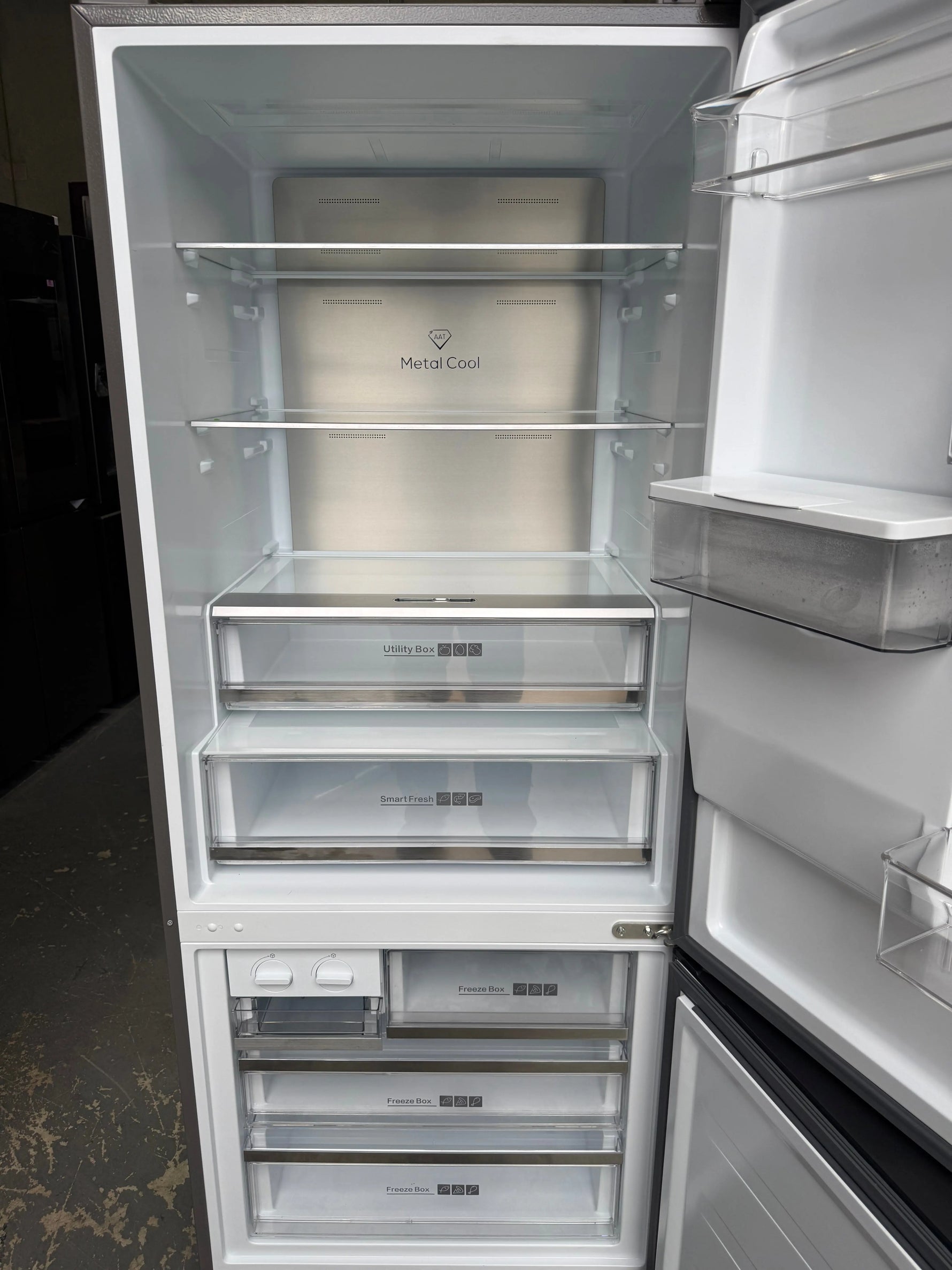 Factory Seconds Kogan 412 L Bottom Mount Fridge + Factory Seconds Kogan 9 kg Heat Pump Dryer + Factory Seconds Kogan 10 kg Front Load Washer + Refurbished Hisense 55″ 4K QLED Smart TV | MELBOURNE