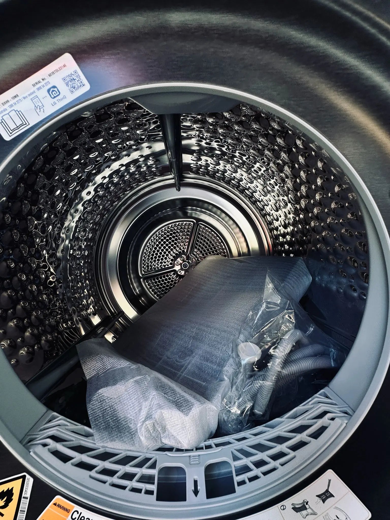 Factory Seconds LG 10kg Heat Pump Dryer | ADELAIDE