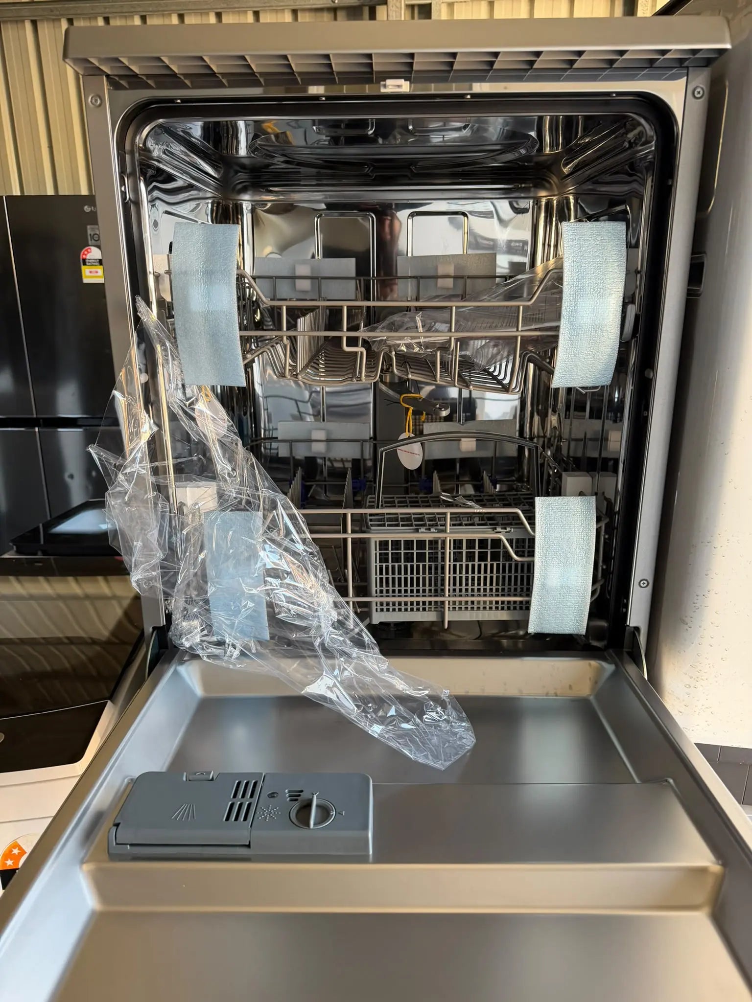 Factory Seconds Stirling 12-Place Dishwasher | BRISBANE