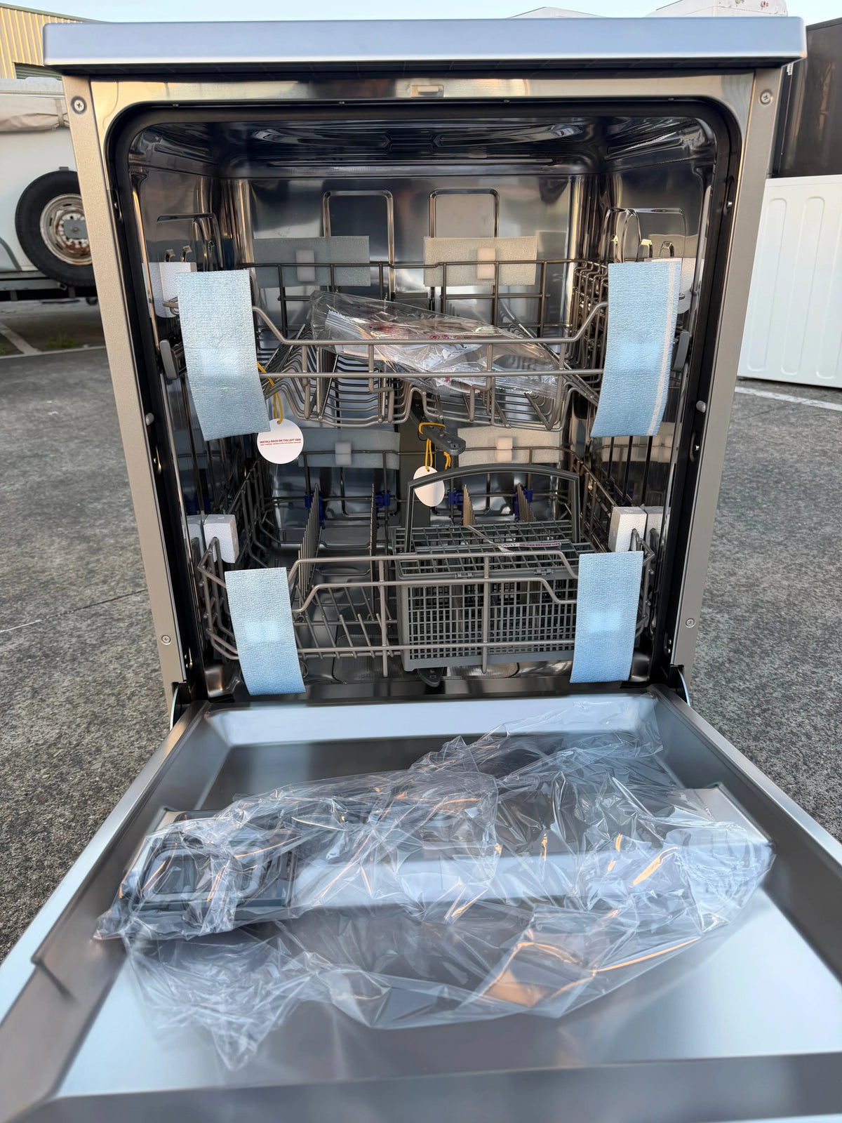 Factory Seconds Stirling 12-Place Dishwasher | BRISBANE
