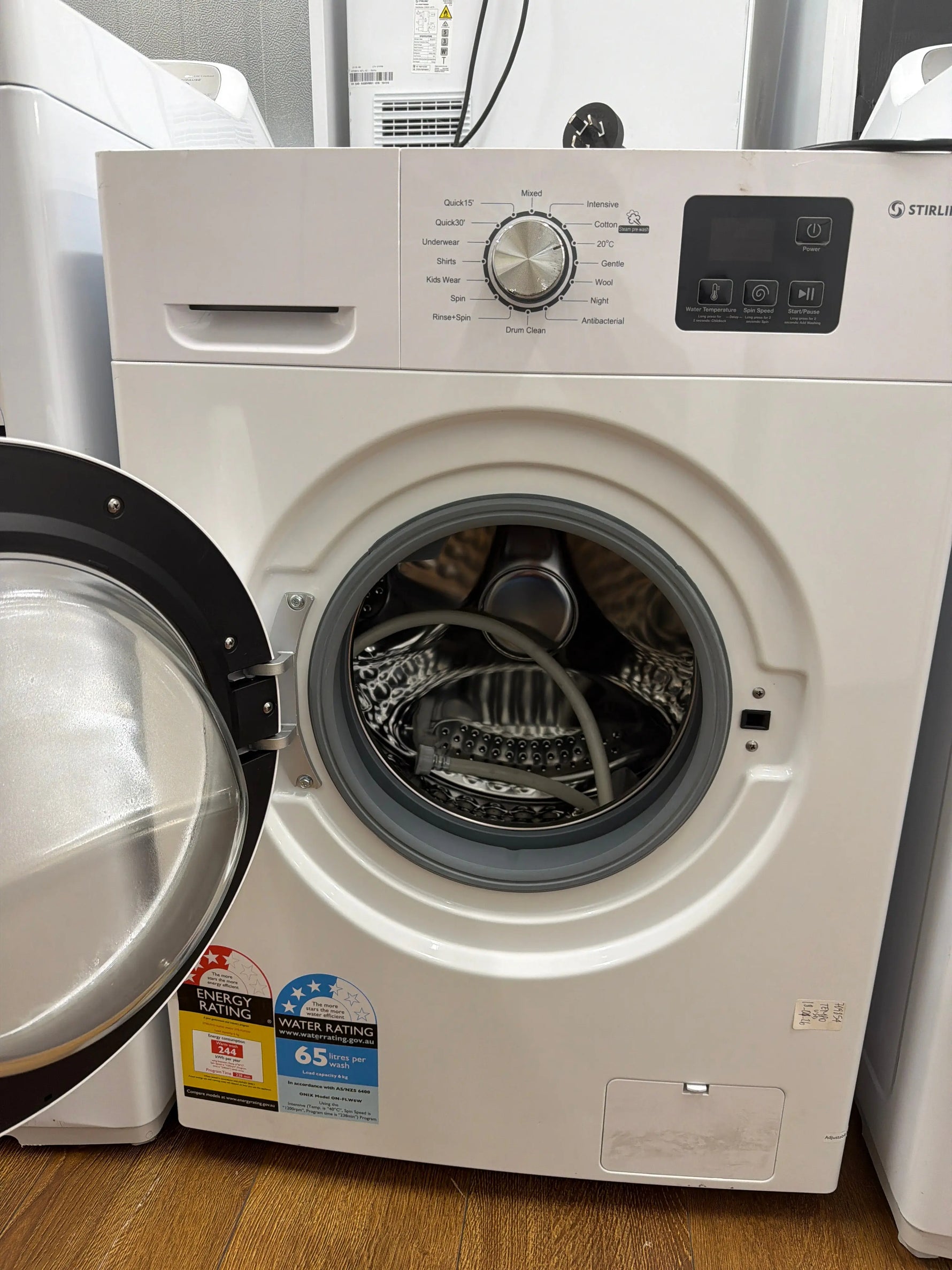 Factory Seconds Stirling 6Kg Front Load washing machine - 6 Months | Lucky white goods