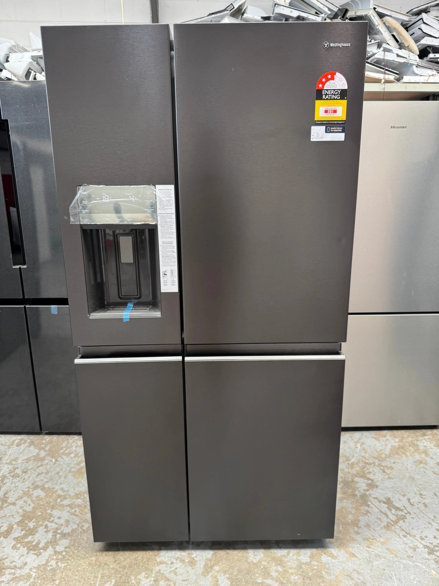 Factory Seconds Westinghouse 609L Quad Door Fridge with Ice and Water Door Dispenser Matte Black WQE6170BB | SYDNEY