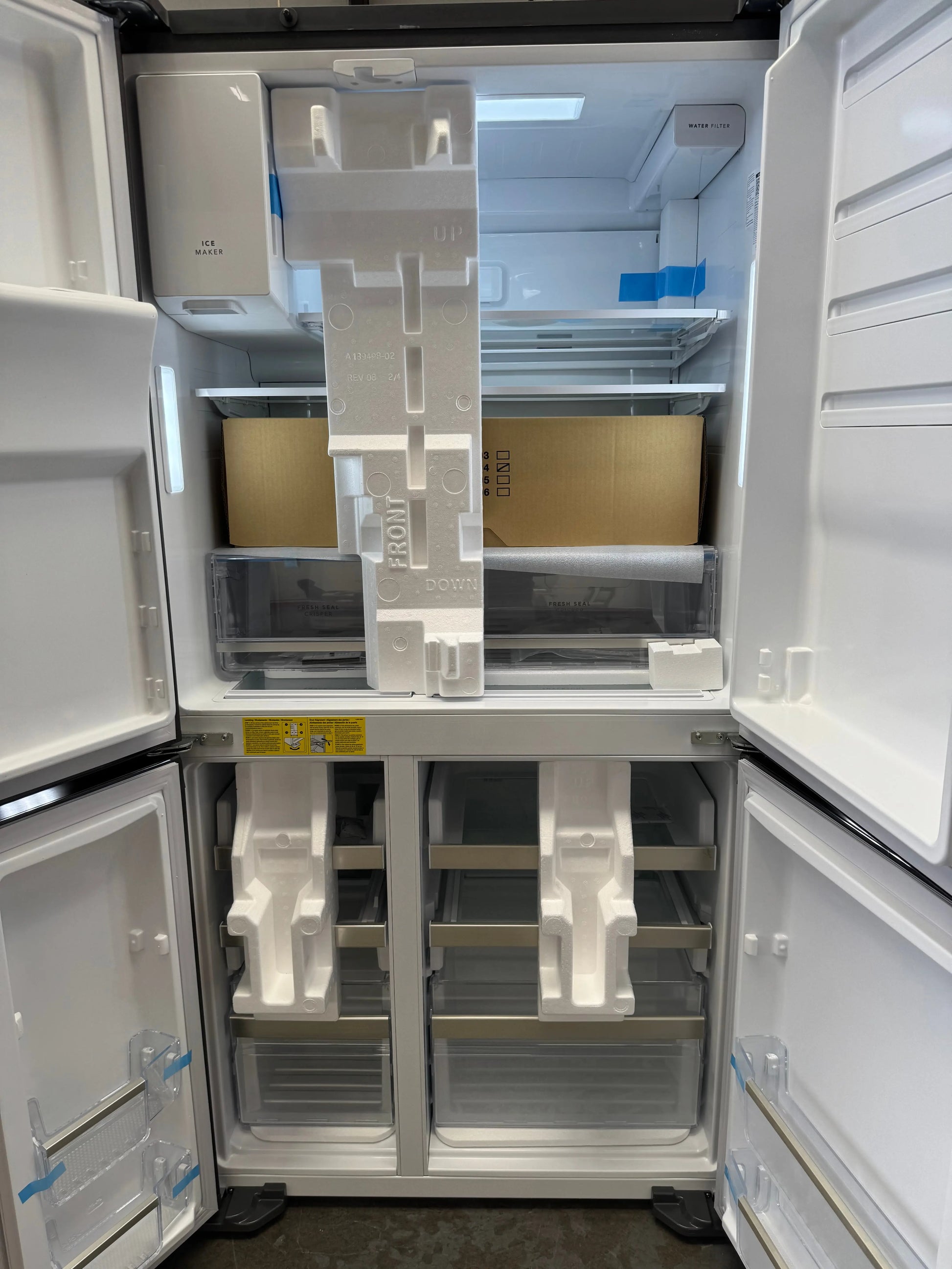 Factory Seconds Westinghouse 609L Quad Door Fridge with Ice and Water Door Dispenser Matte Black WQE6170BB | SYDNEY