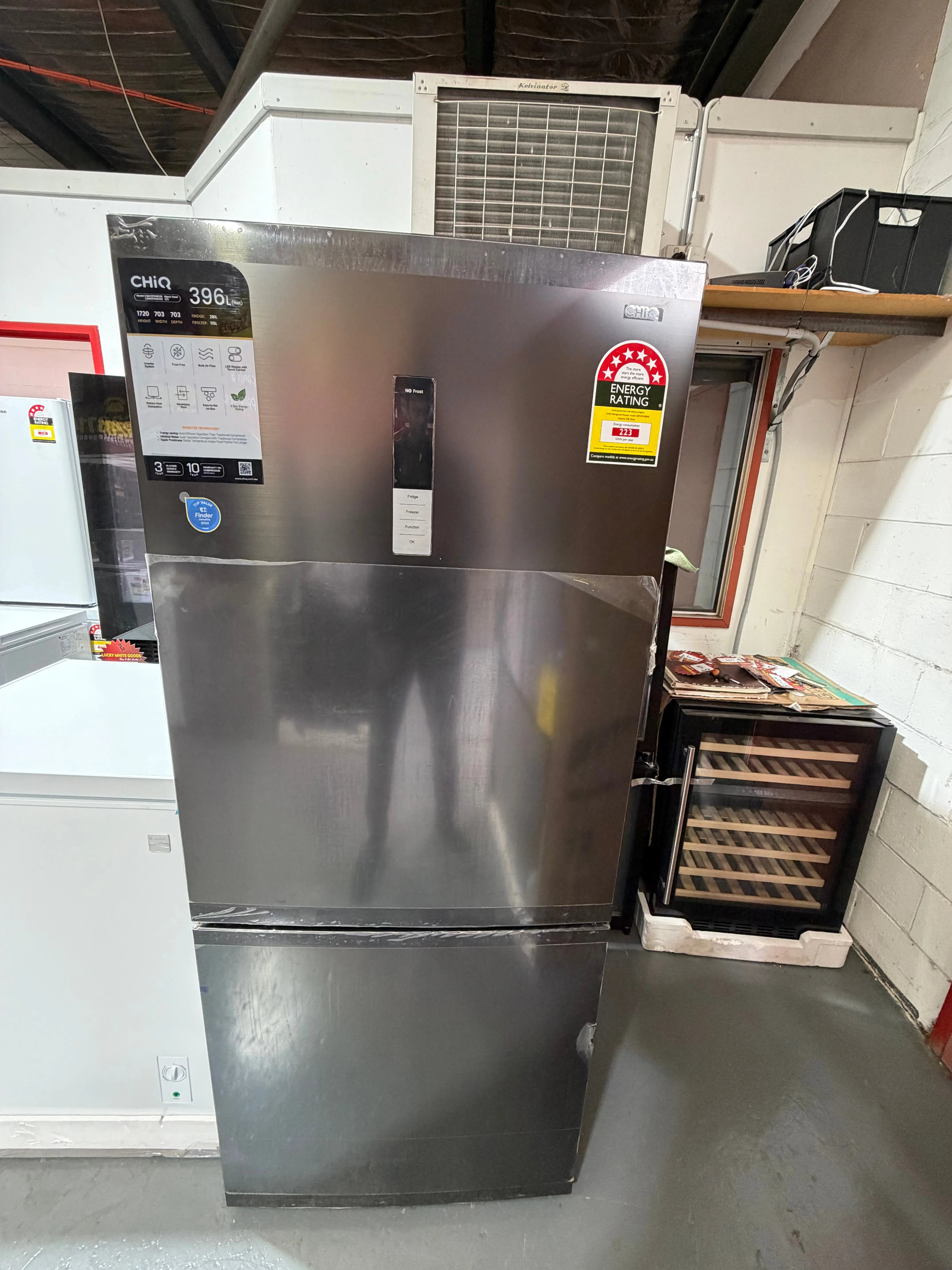Factory second Chiq 396 ltr Bottom Mount fridge freezer Model no-CBM395NBS6E