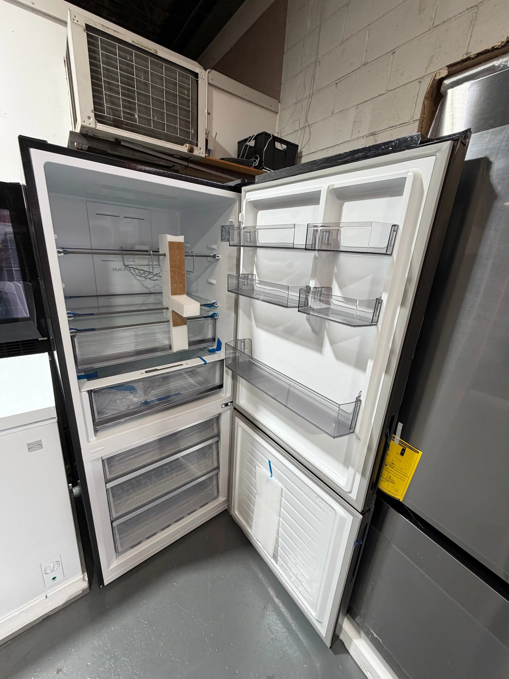 Factory second Chiq 396 ltr Bottom Mount fridge freezer Model no-CBM395NBS6E