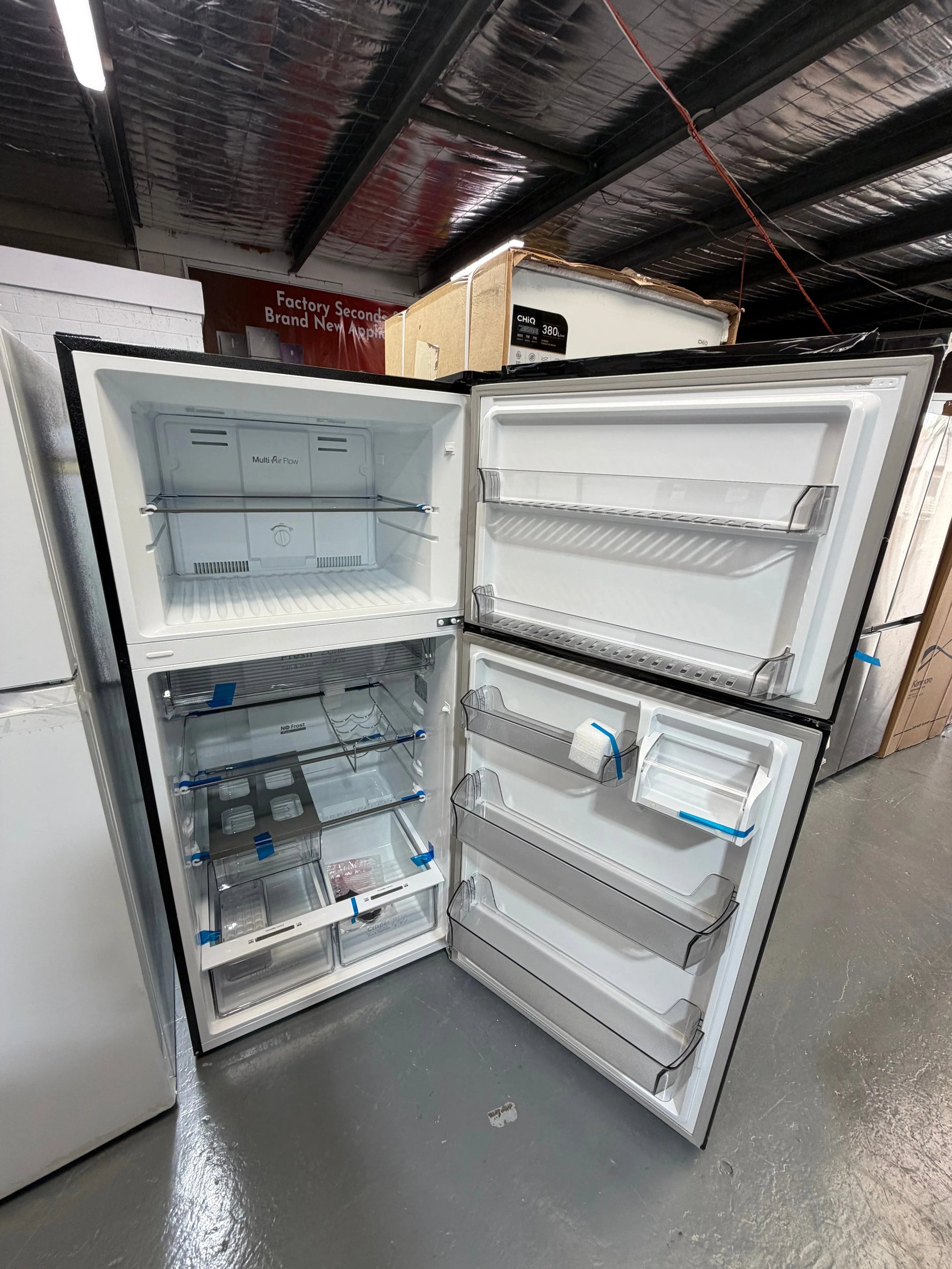 Factory second Chiq 515 ltr Top mount fridge freezer Model No-CTM513NBS5E