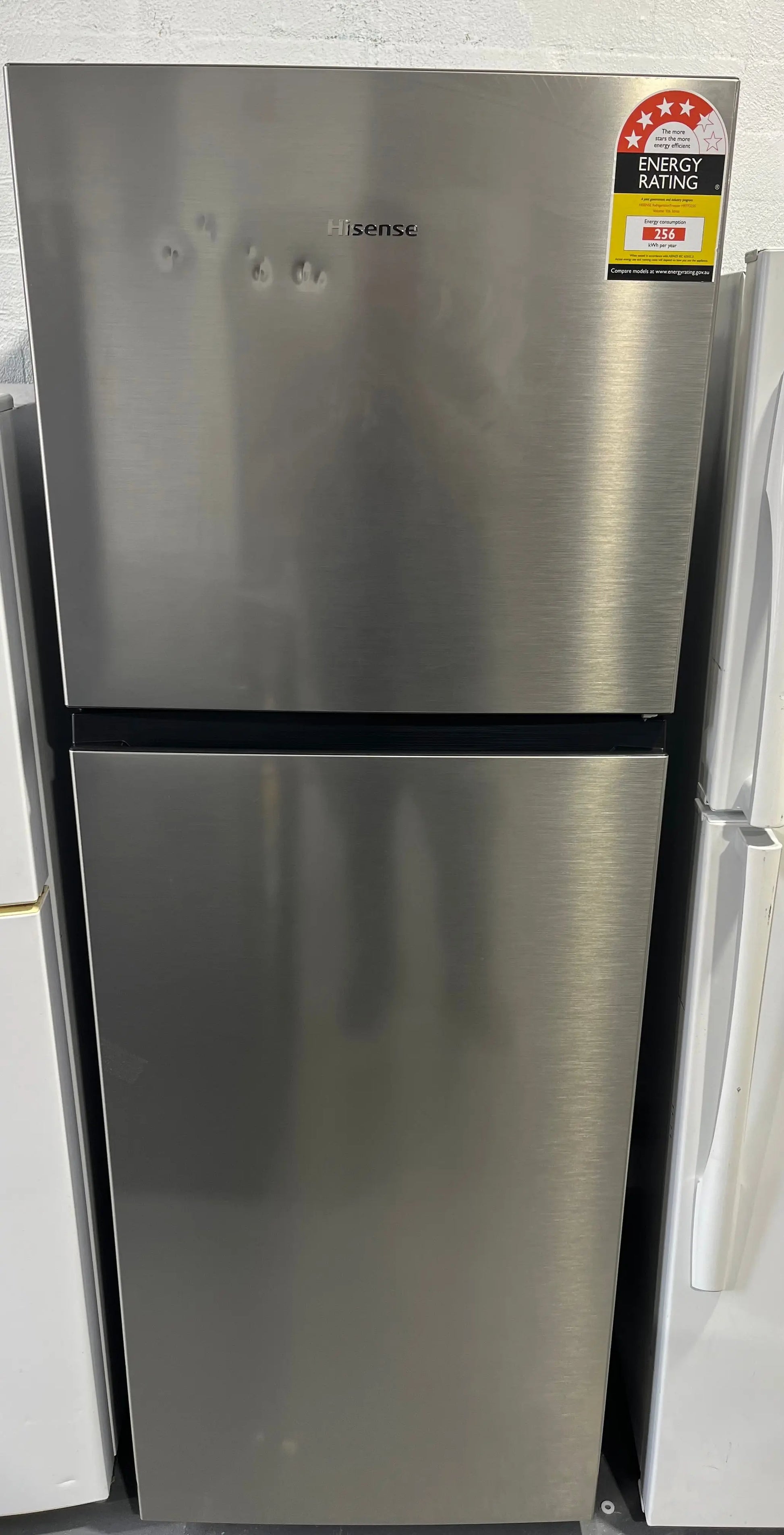 Factory second Hisense 325L fridge freezer | ALEXANDRIA