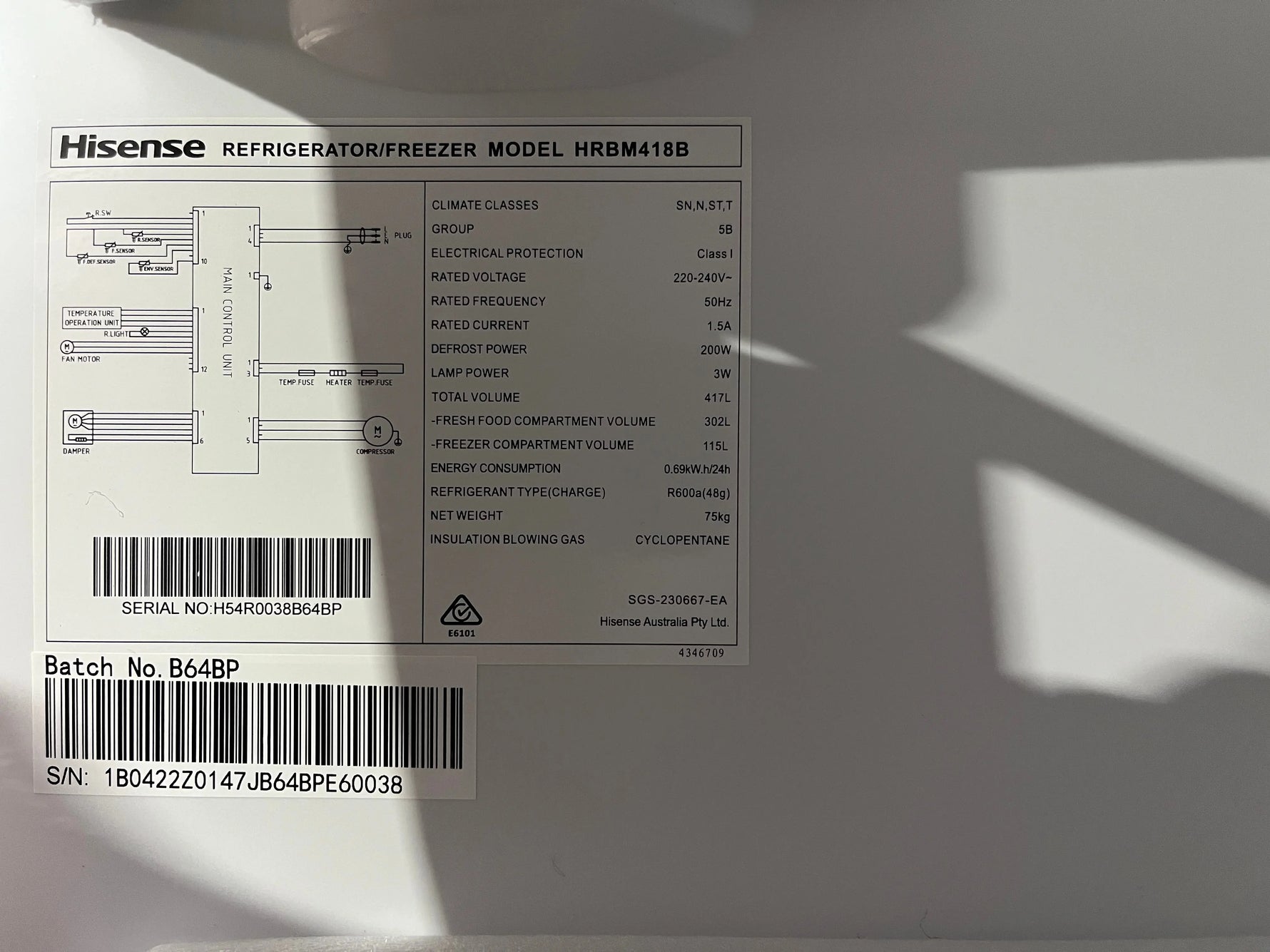 Factory second Hisense 417L bottom mount fridge freezer | ALEXANDRIA