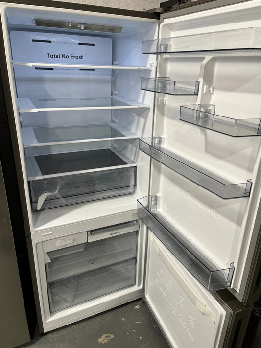 Factory second Hisense 418L bottom mount fridge freezer | ALEXANDRIA