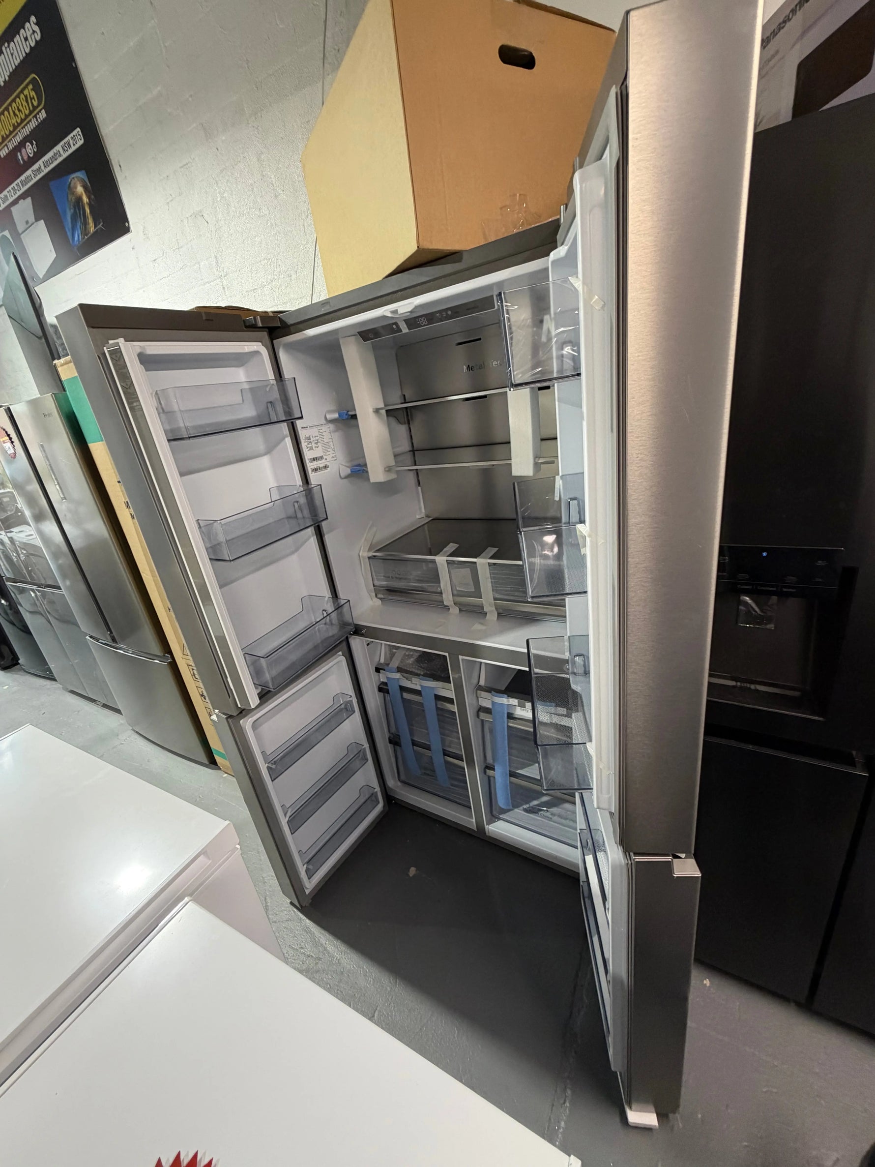 Factory second Hisense 609 ltr French door fridge freezer Model-HRCD610TS | ALEXANDRIA