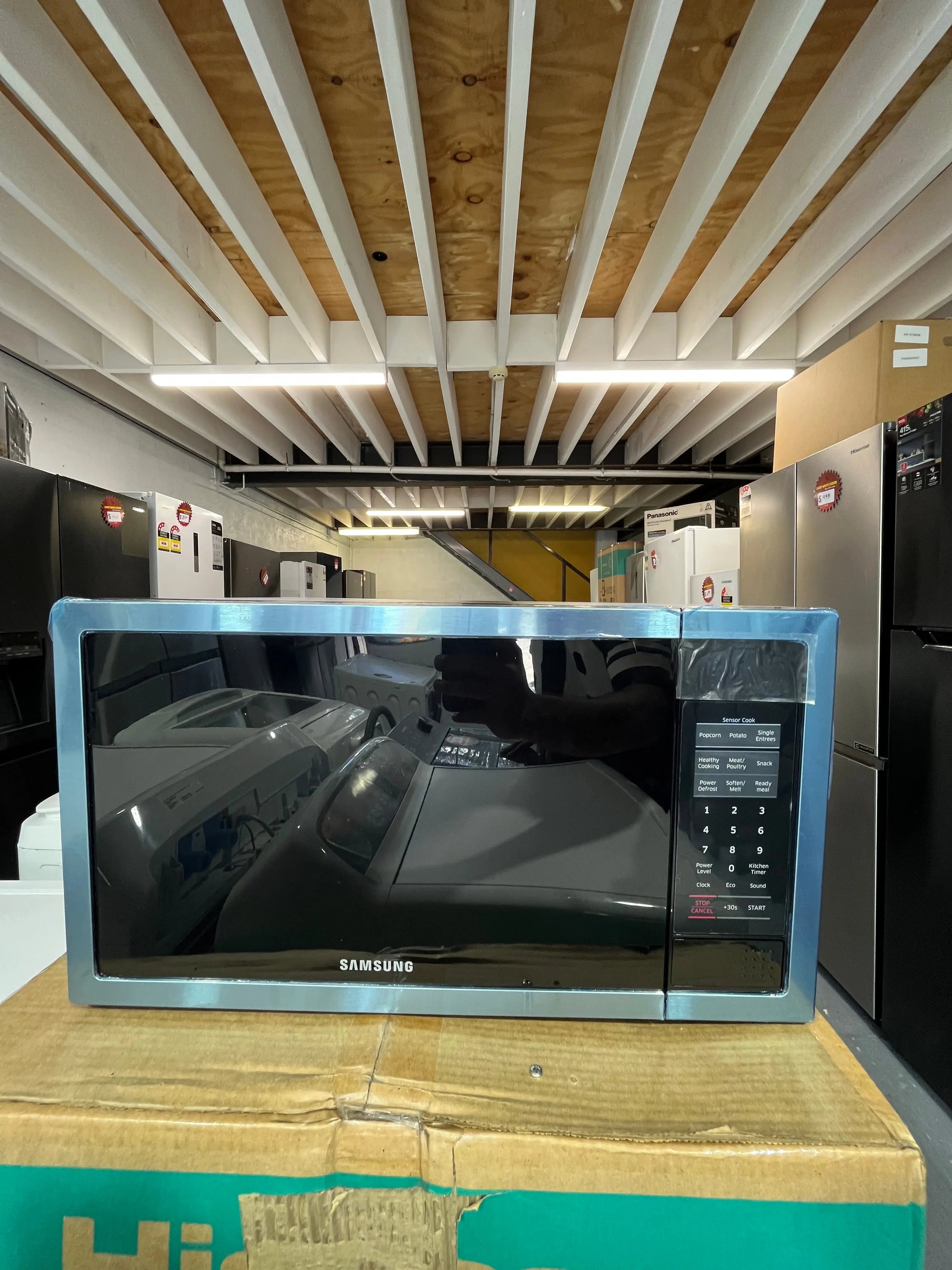 Factory second Samsung ME6104ST1 28L Sensor Microwave Oven | ALEXANDRIA