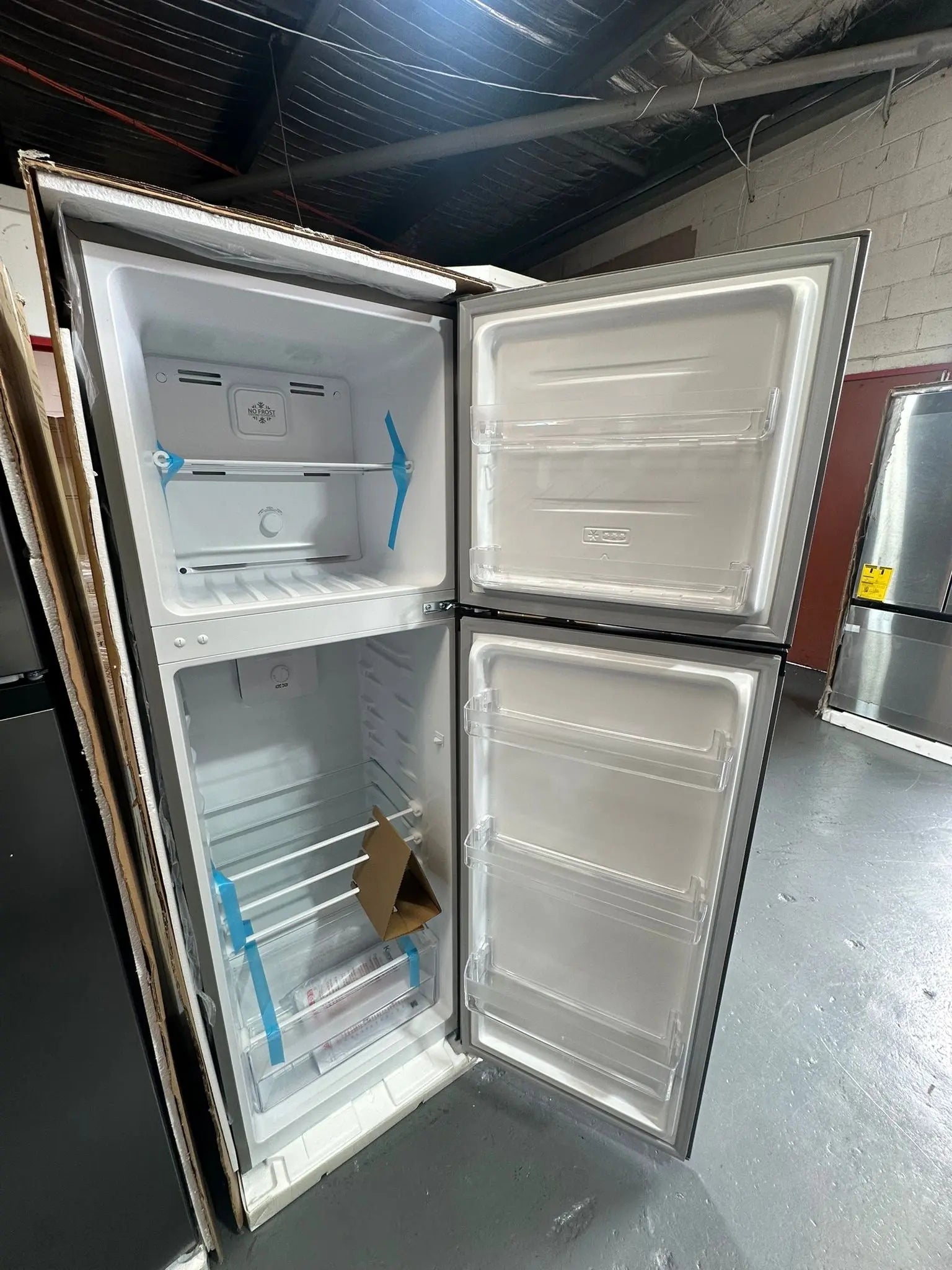 Factory seconds 247 liters fridge freezer | Lucky white goods