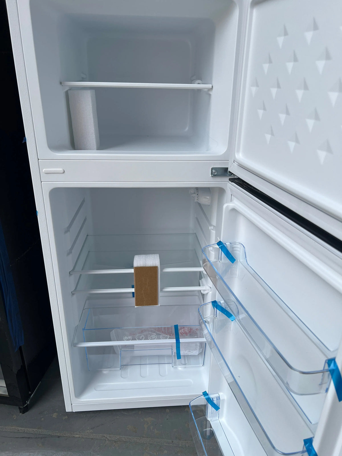 Factory seconds Chiq 118L bar fridge (6 months warranty) | ADELAIDE