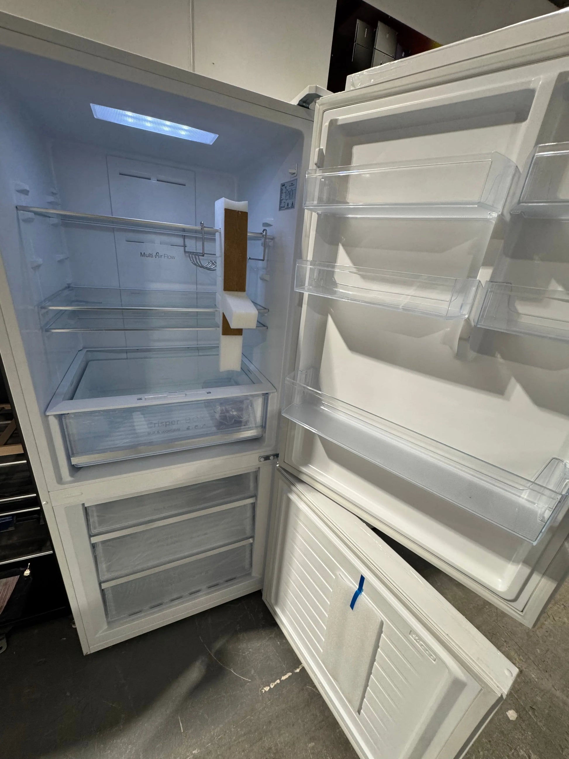 Factory seconds Chiq 396 litres fridge freezer | PERTH