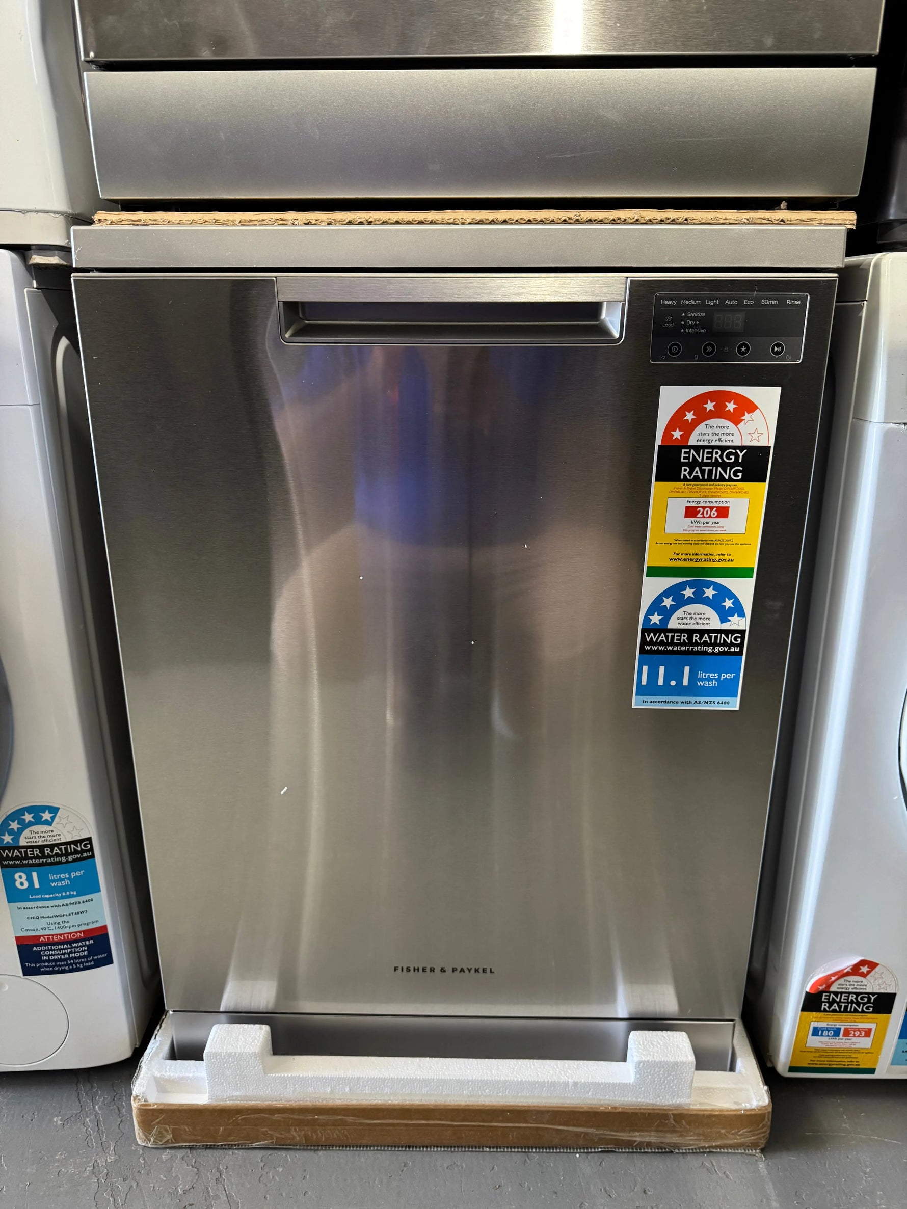 Factory seconds Fisher and Paykel 15 place setting Dishwasher | PERTH