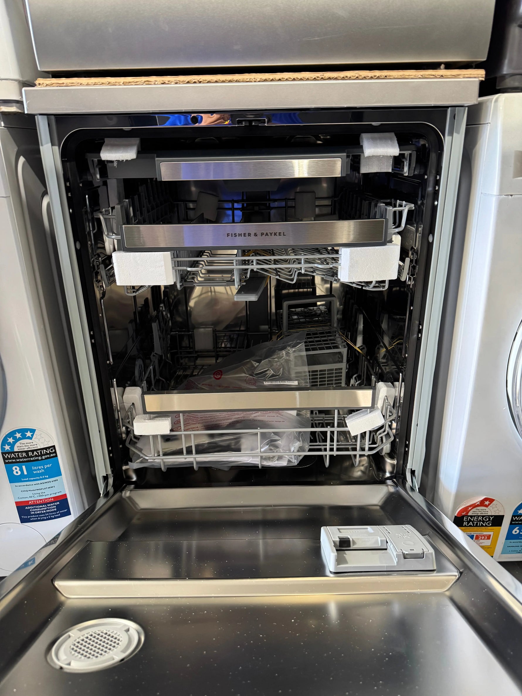 Factory seconds Fisher and Paykel 15 place setting Dishwasher | PERTH