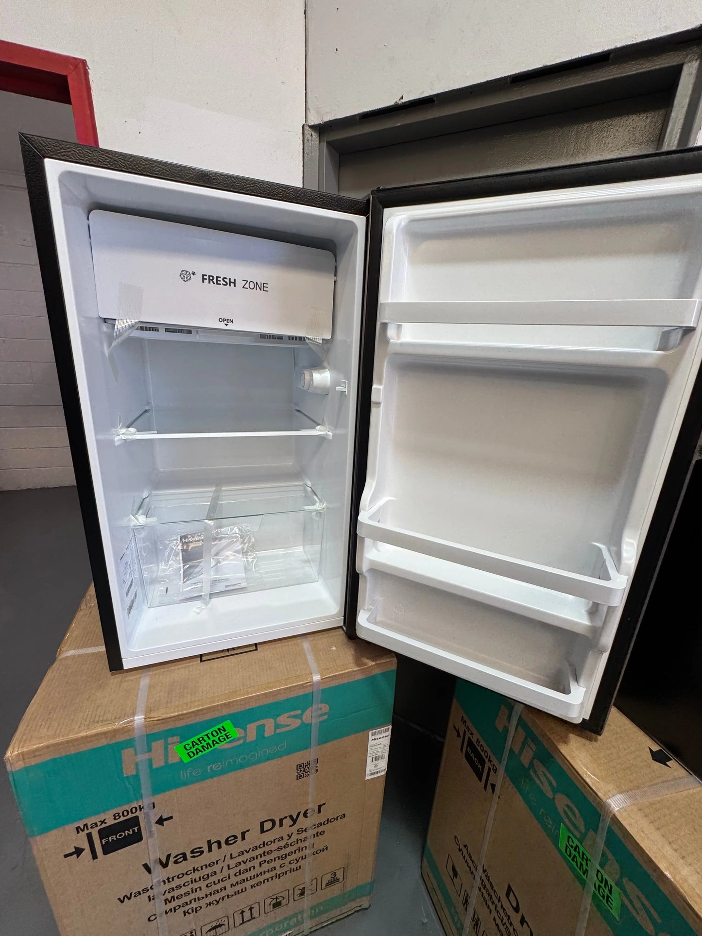 Factory seconds Hisense 124 litres Bar fridge | SYDNEY