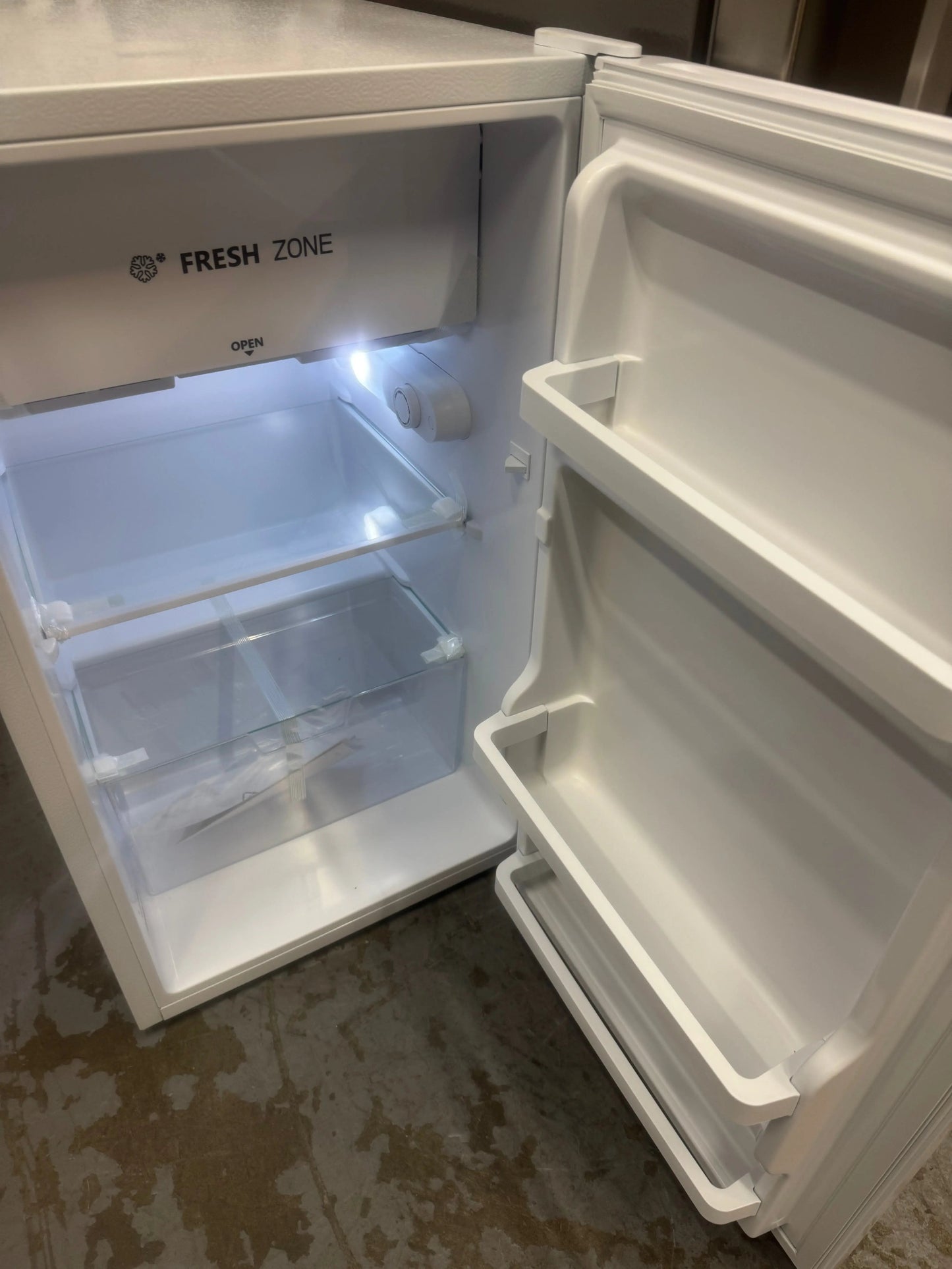 Factory seconds Hisense 124 litres Bar fridge | SYDNEY