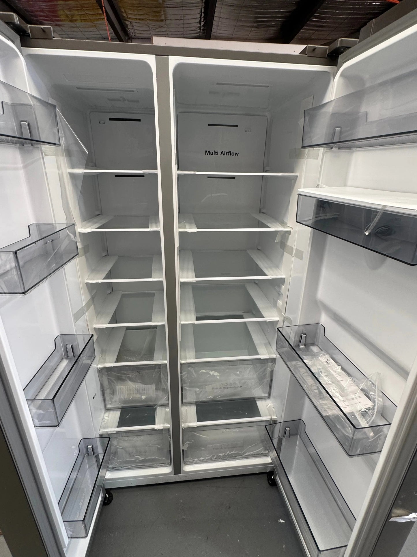 Factory seconds Hisense 649 litres fridge freezer | SYDNEY