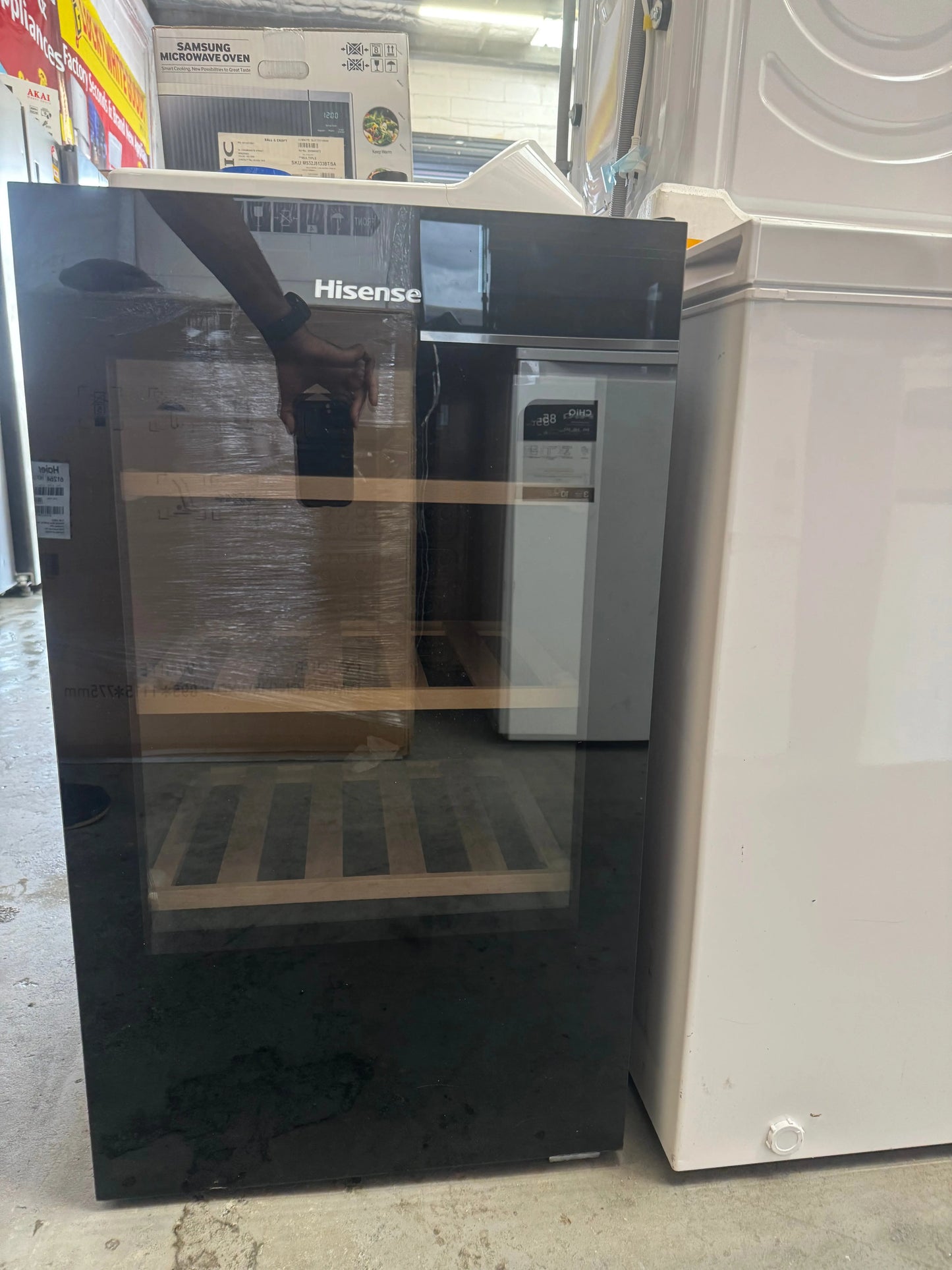 Factory seconds Hisense wine cooler 94 litres | SYDNEY