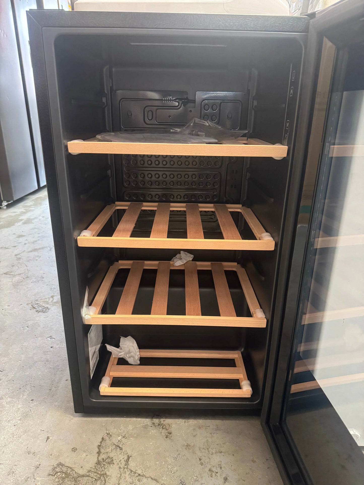 Factory seconds Hisense wine cooler 94 litres | SYDNEY