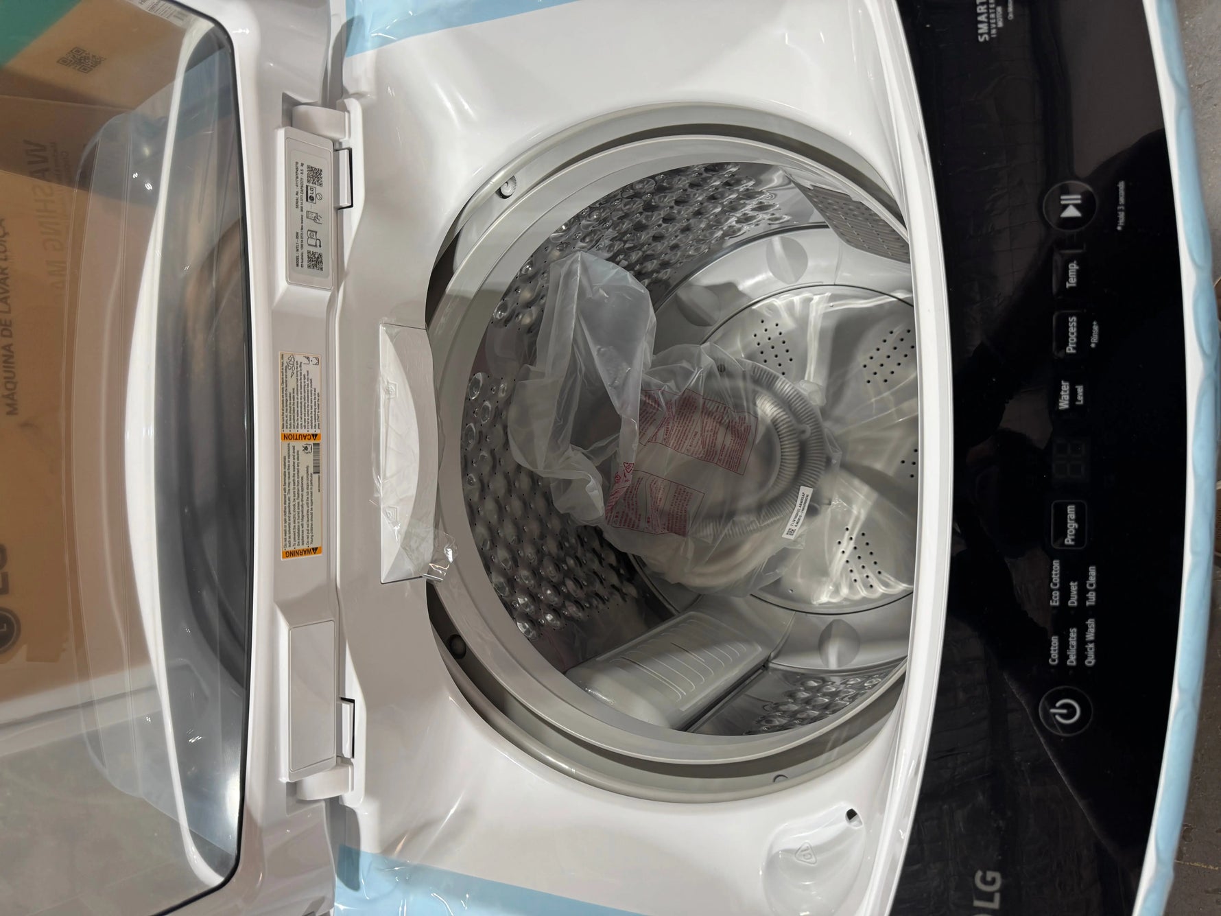 Factory seconds LG 8.5kg washing machine | PERTH