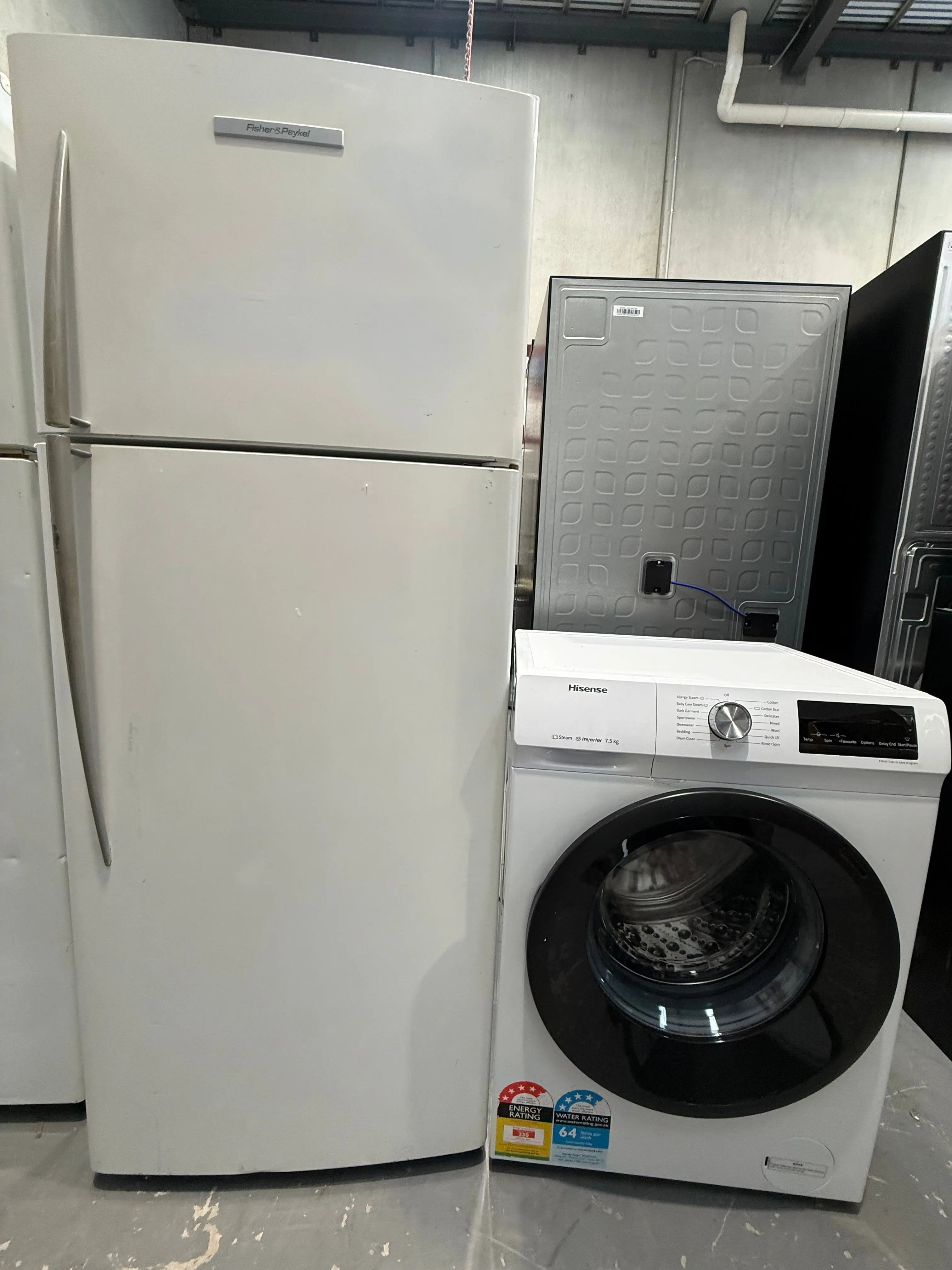 Fisher & Paykel 381L Top Mount Fridge + Hisense 7.5kg Front Load Washer – Refurbished | MELBOURNE