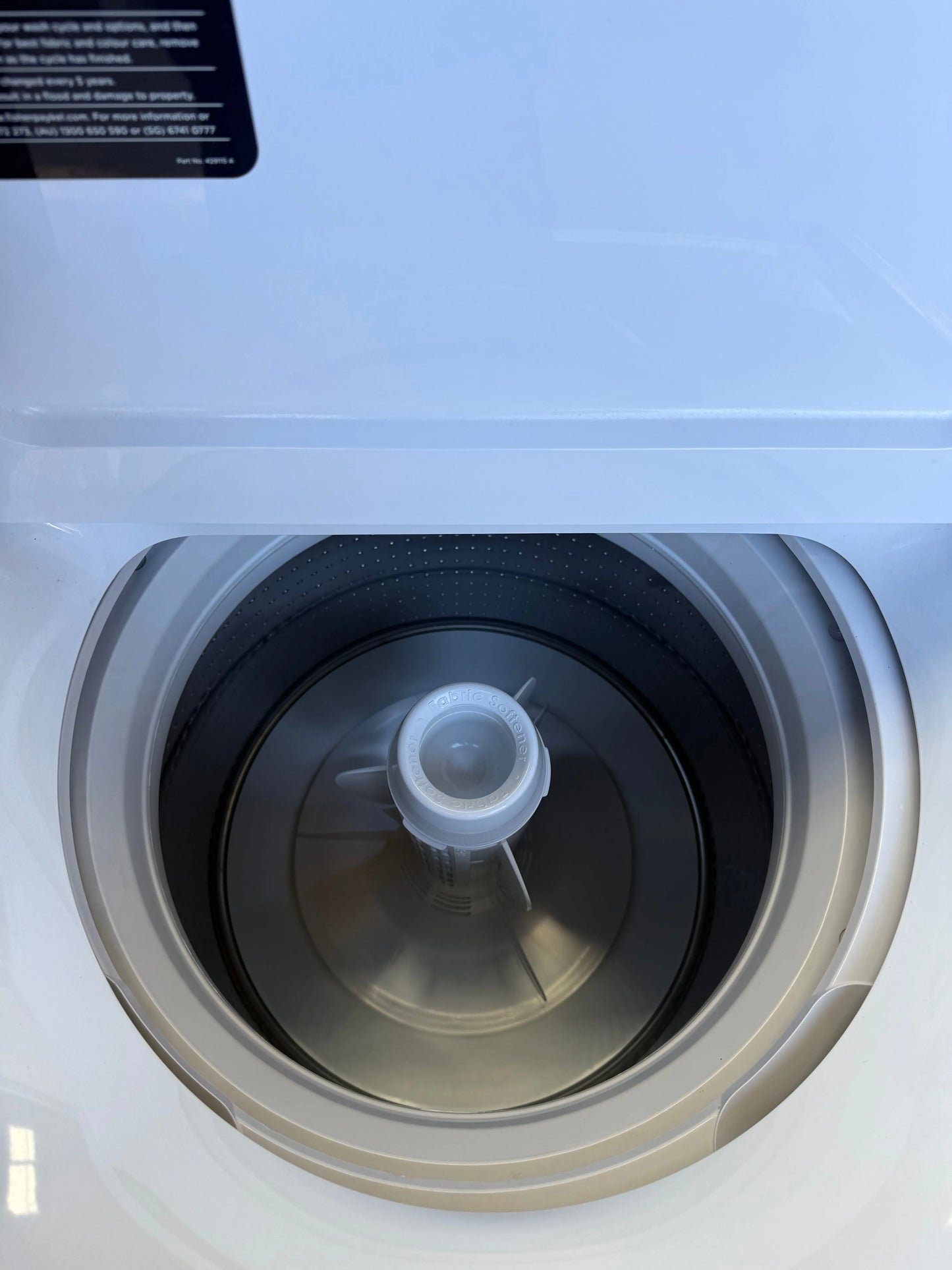 Fisher & Paykel 381L Top Mount Fridge – Refurbished Fisher & Paykel 8.5kg Front Load Washing Machine | MELBOURNE