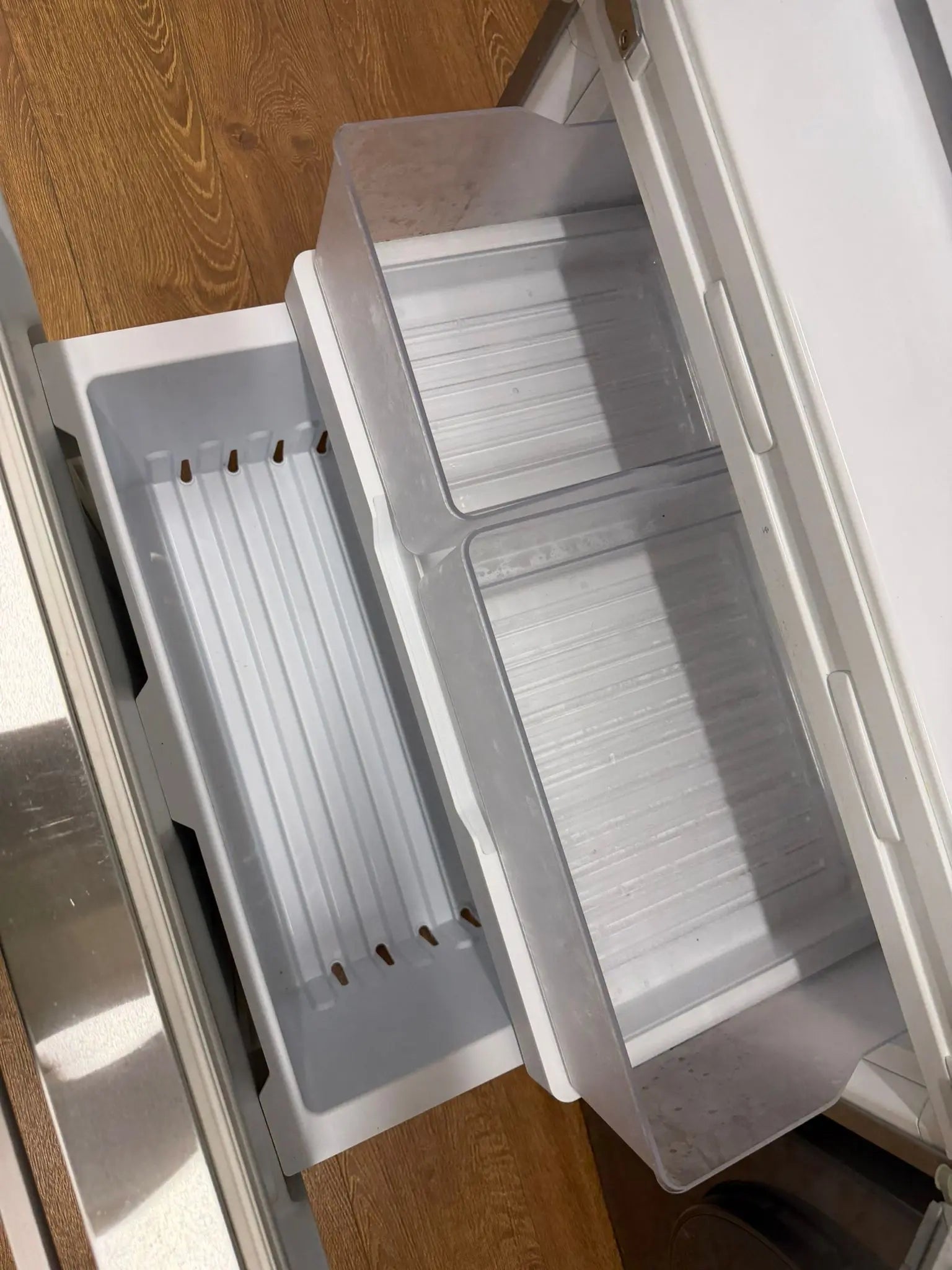 Fisher & Paykel 487L French Door Fridge + CHiQ 8.5kg Washer Combo – Refurbished | RESERVOIR