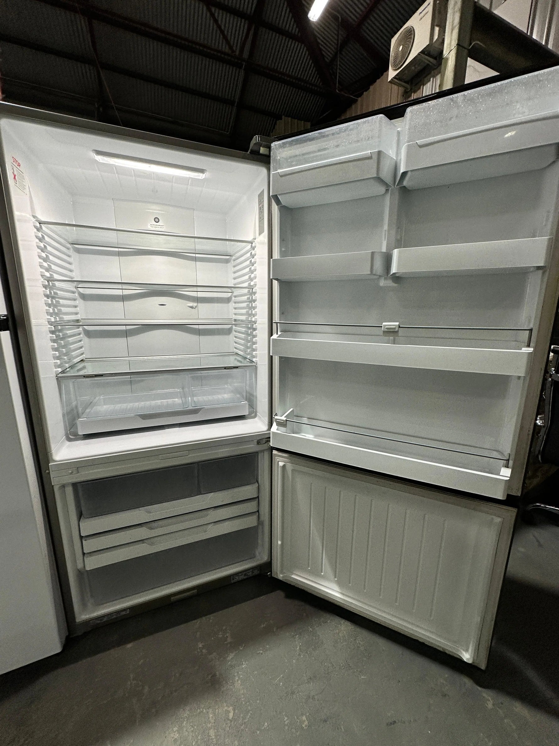Fisher & Paykel 494L Bottom Freezer Fridge – Refurbished | ADELAIDE