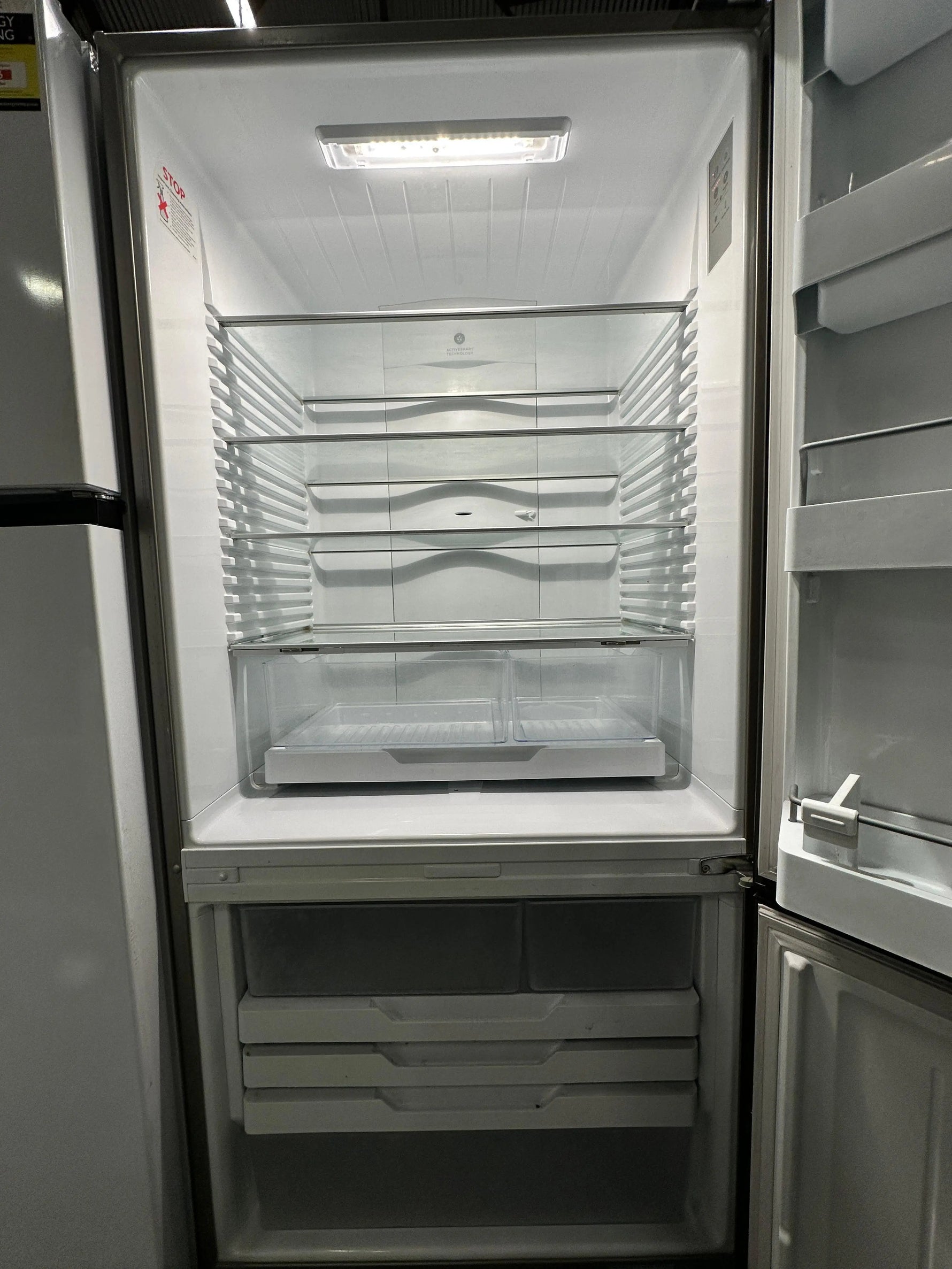 Fisher & Paykel 494L Bottom Freezer Fridge – Refurbished | ADELAIDE