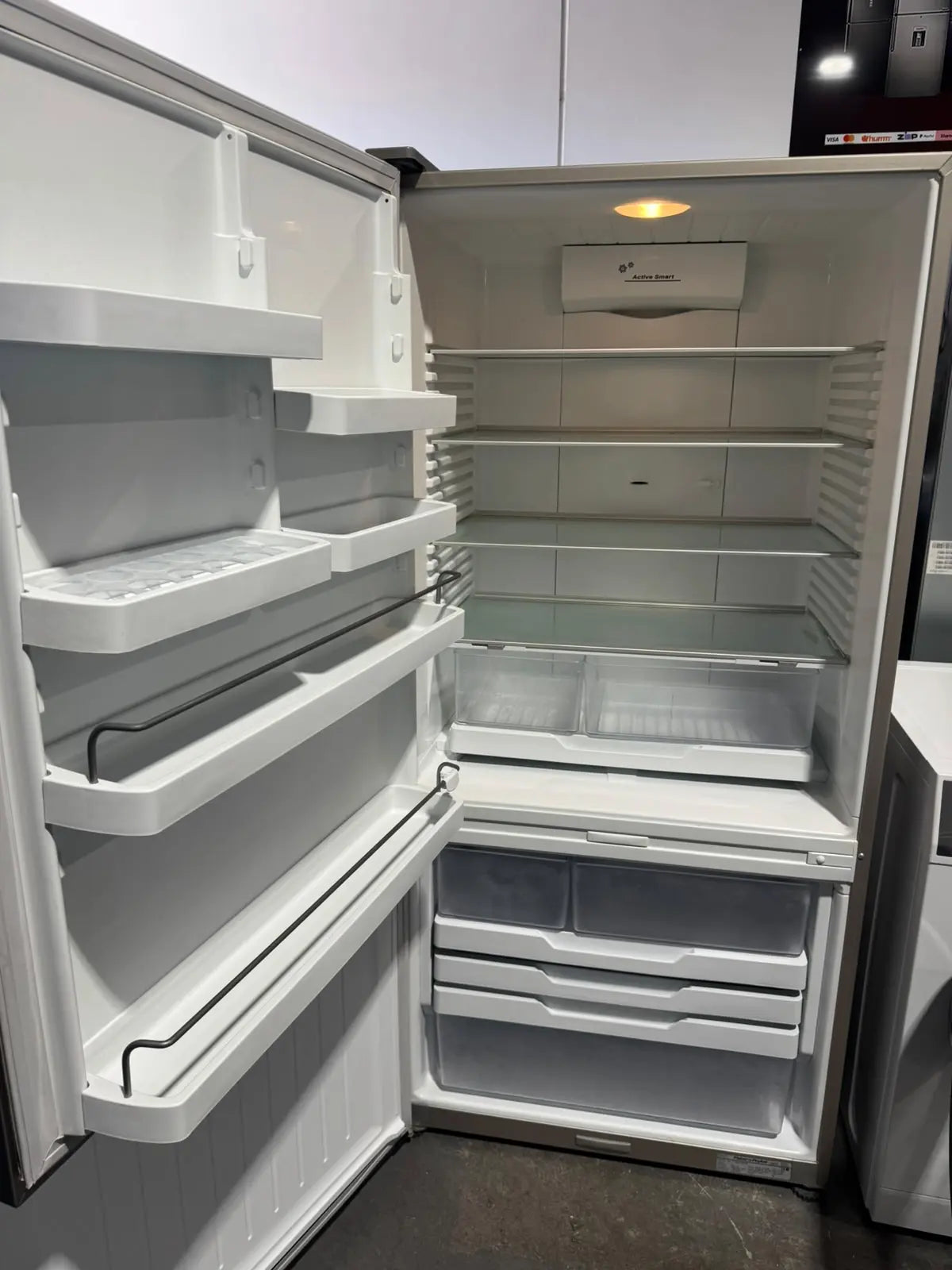 Fisher & Paykel 519L Bottom Mount Fridge Freezer + Fisher & Paykel 8.5kg Washing Machine (Refurbished) – Combo Deal
