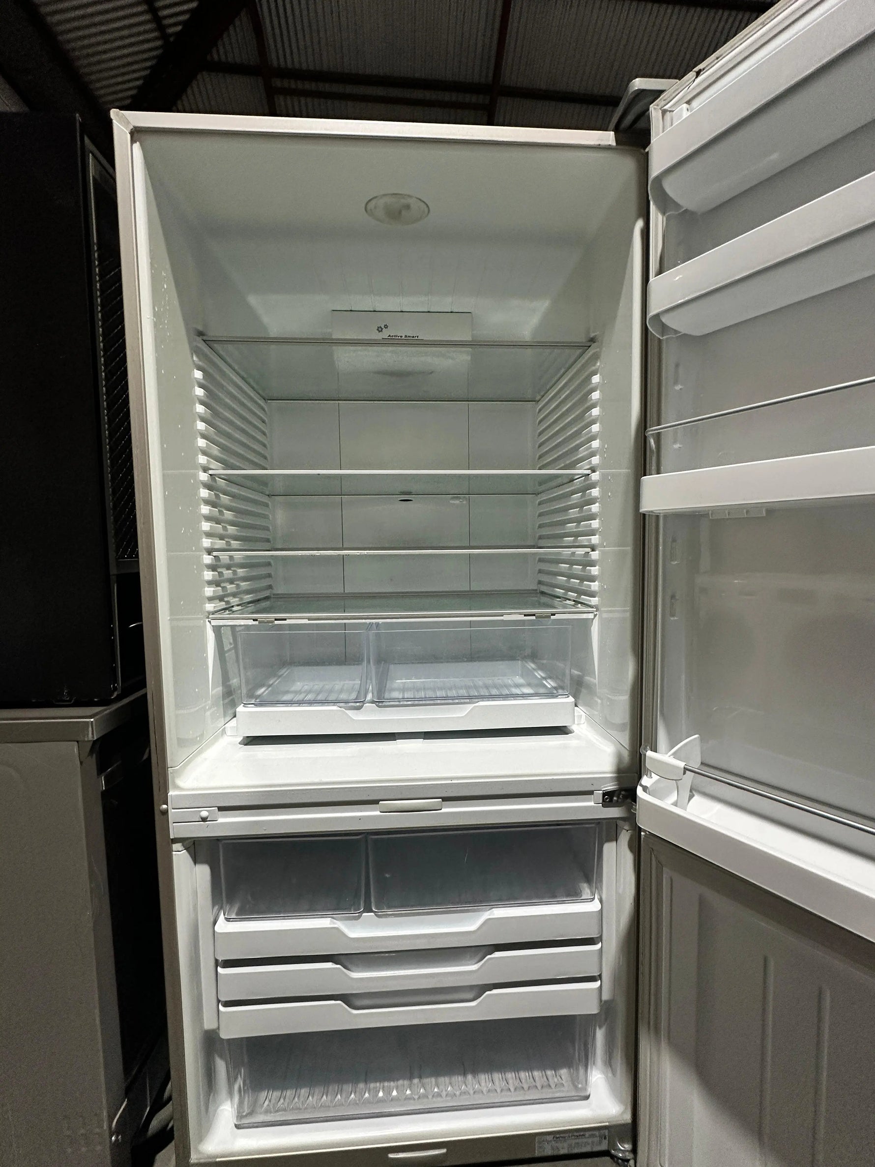 Fisher & Paykel 519L Bottom Mount Fridge Freezer – Refurbished | ADELAIDE