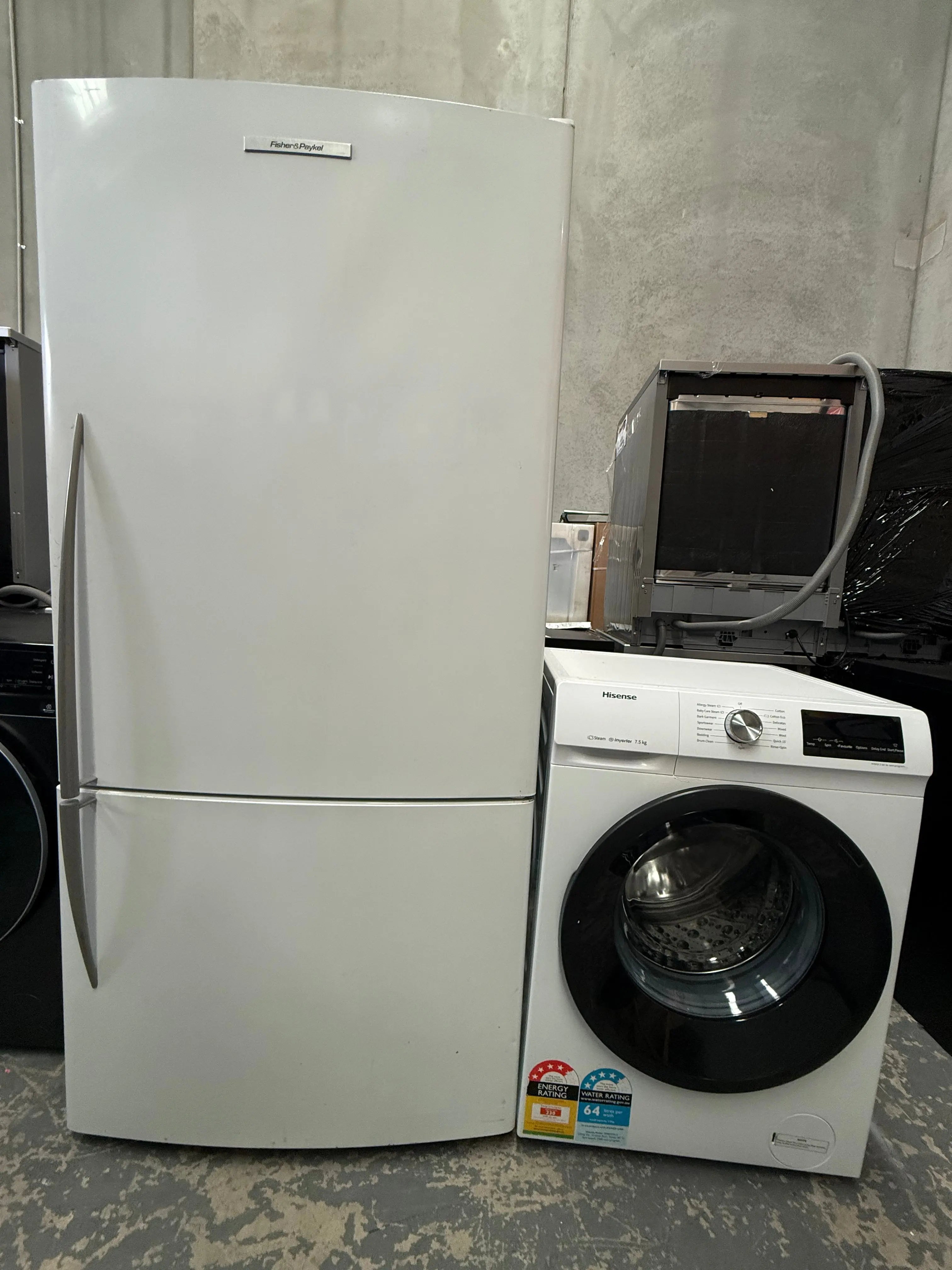 Fisher & Paykel 519L Bottom Mount Fridge + Hisense 7.5kg Front Load Washing Machine – Refurbished | MELBOURNE