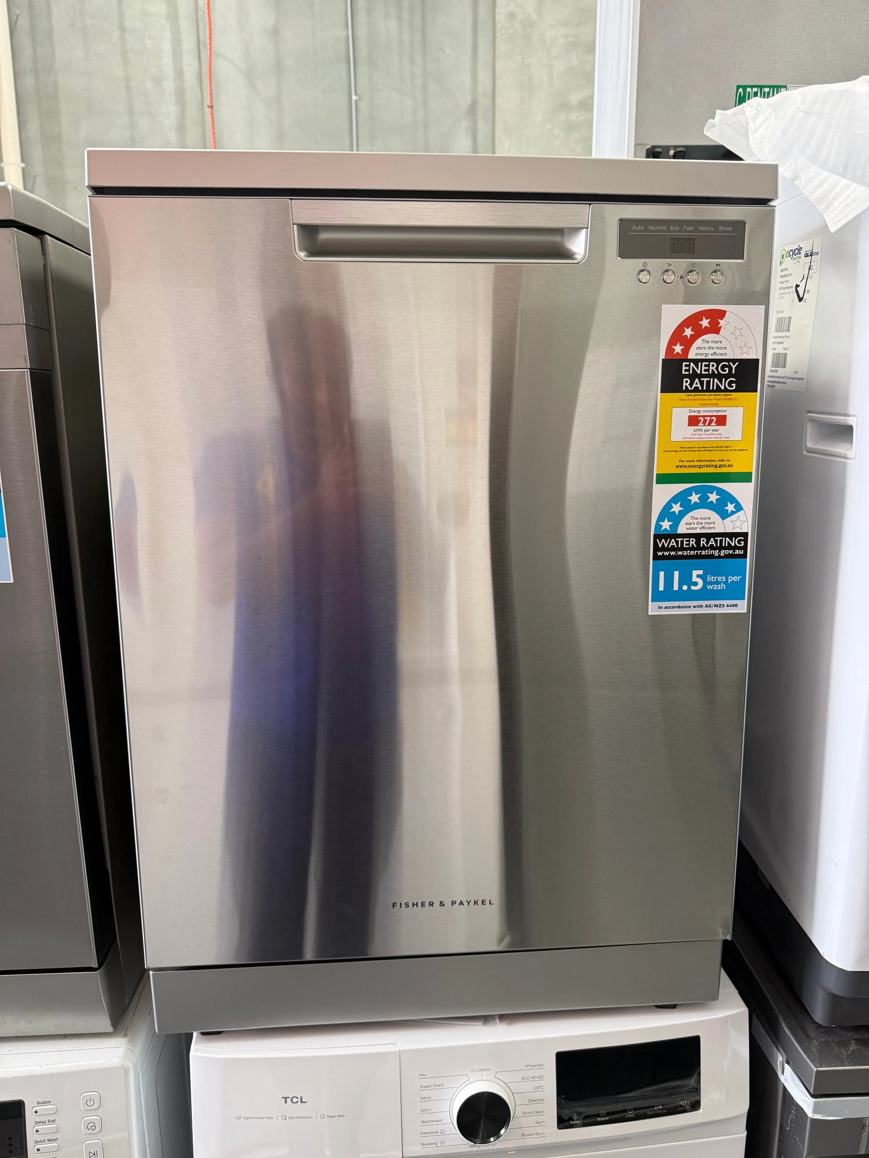 Fisher & Paykel 60 cm Freestanding Dishwasher – Factory Seconds | DW60FCI | MELBOURNE