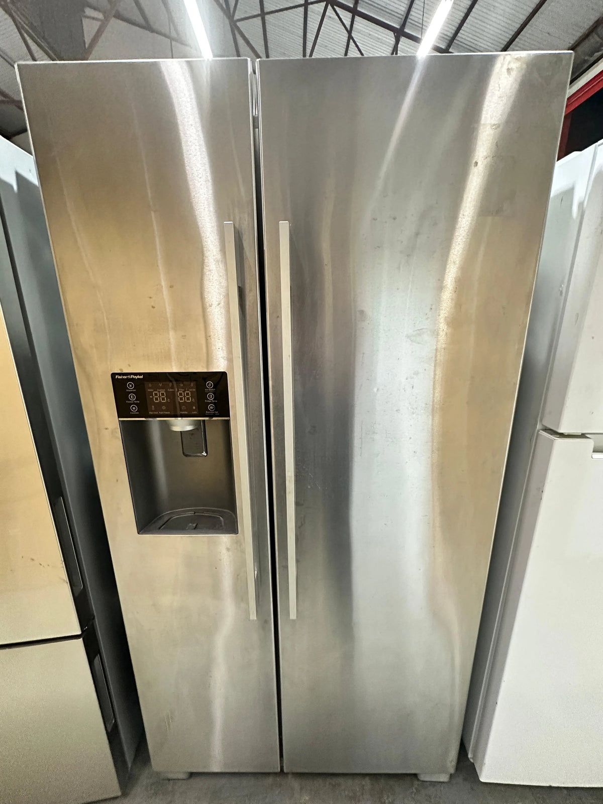 Fisher & Paykel 610L Side-by-Side Refrigerator – Refurbished | ADELAIDE