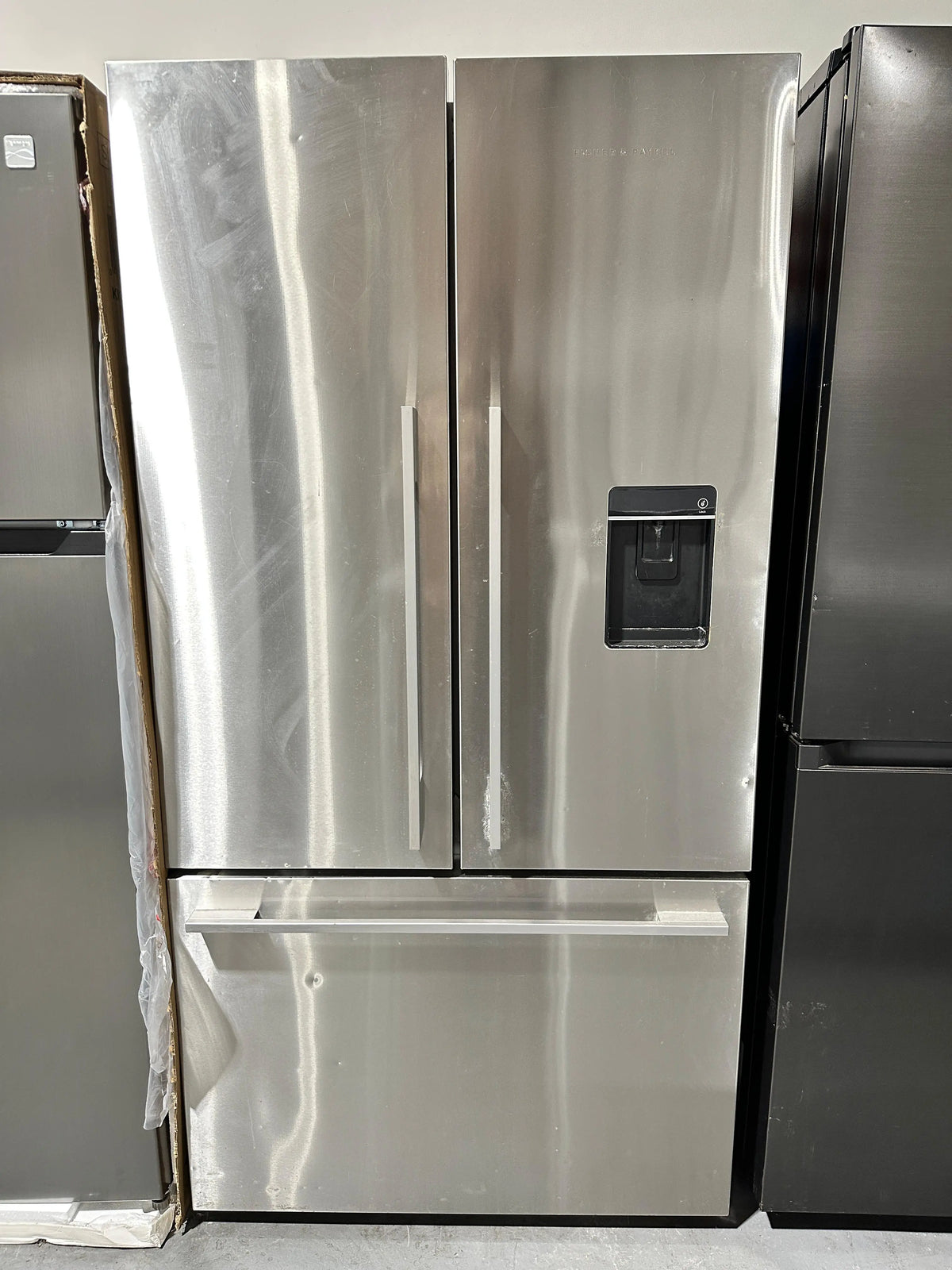 Fisher & Paykel 614L French Door Refrigerator – Refurbished | PERTH