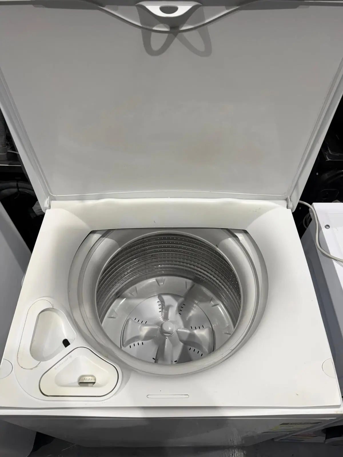 Fisher & Paykel 8kg Top Load Washing Machine – Refurbished