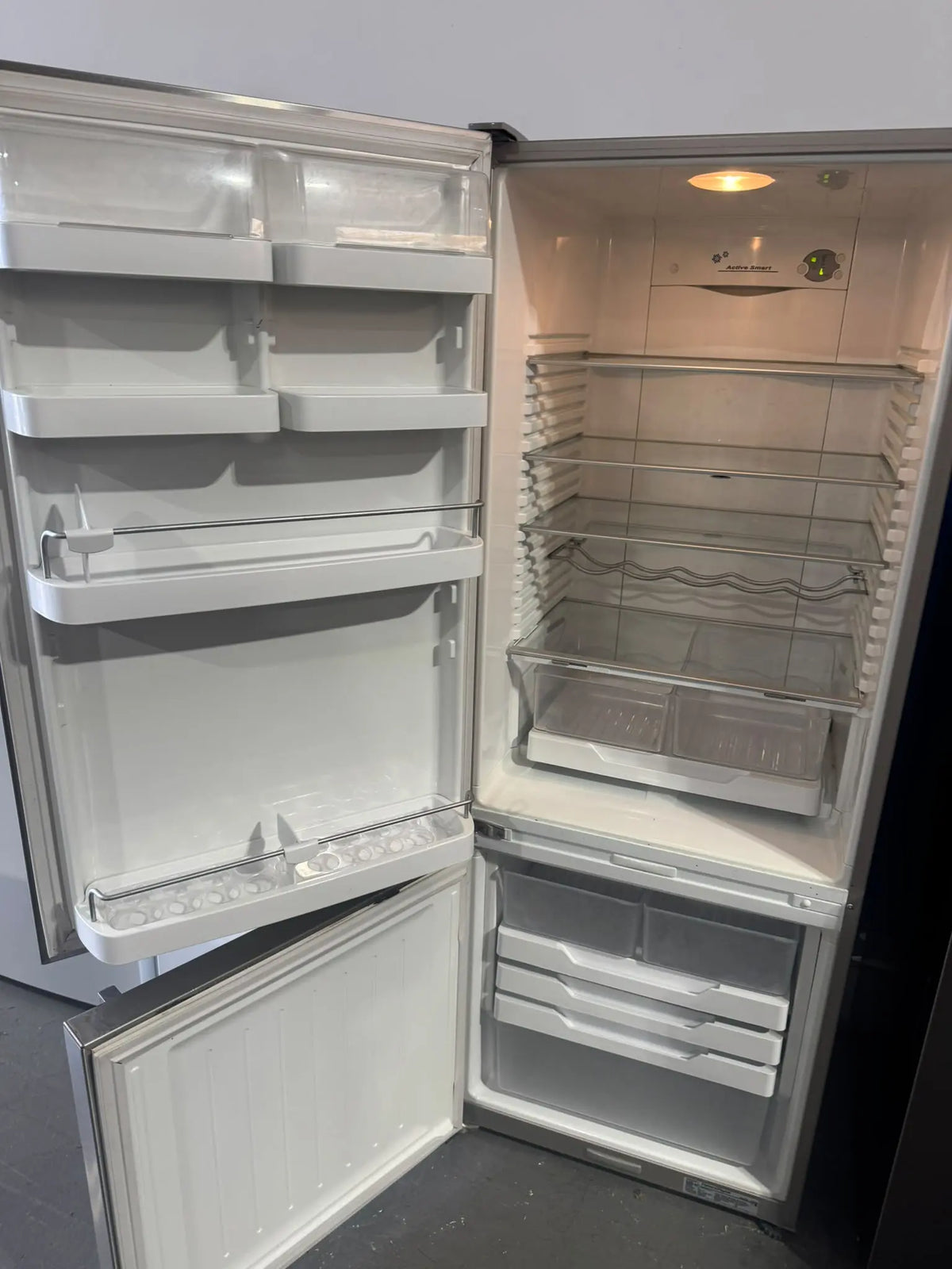 Fisher & Paykel ActiveSmart 403L Bottom Mount Refrigerator – Refurbished | PERTH