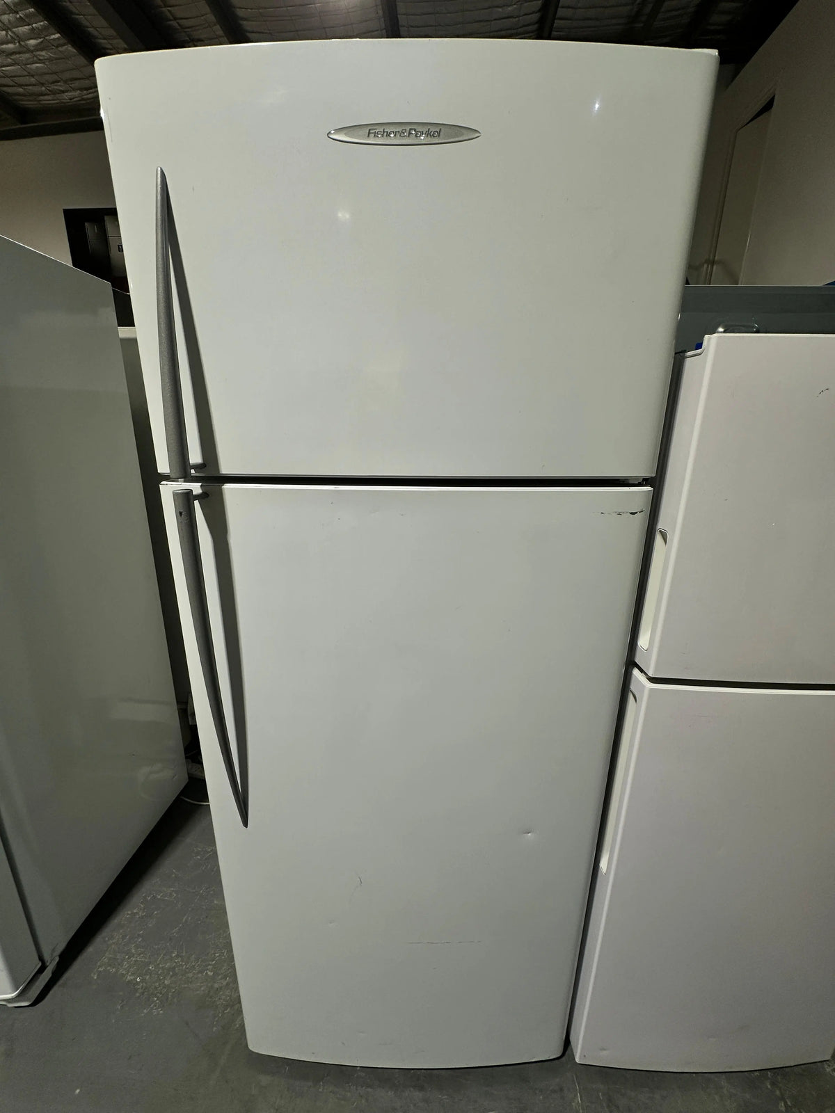 Fisher & Paykel E440T 441L Top Mount Fridge – Refurbished | PERTH