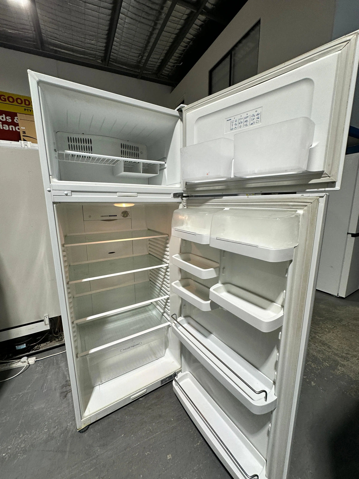 Fisher & Paykel E440T 441L Top Mount Fridge – Refurbished | PERTH