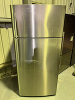 Fisher & Paykel E521T Refrigerator – Refurbished | Lucky white goods