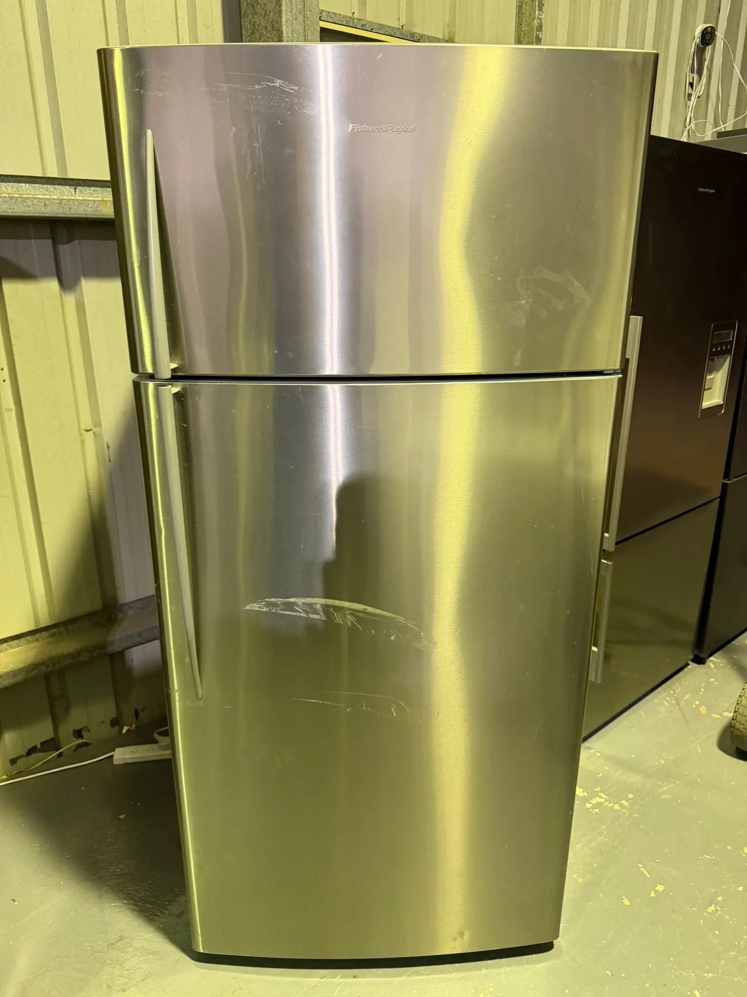 Fisher & Paykel E521T Refrigerator – Refurbished | Lucky white goods